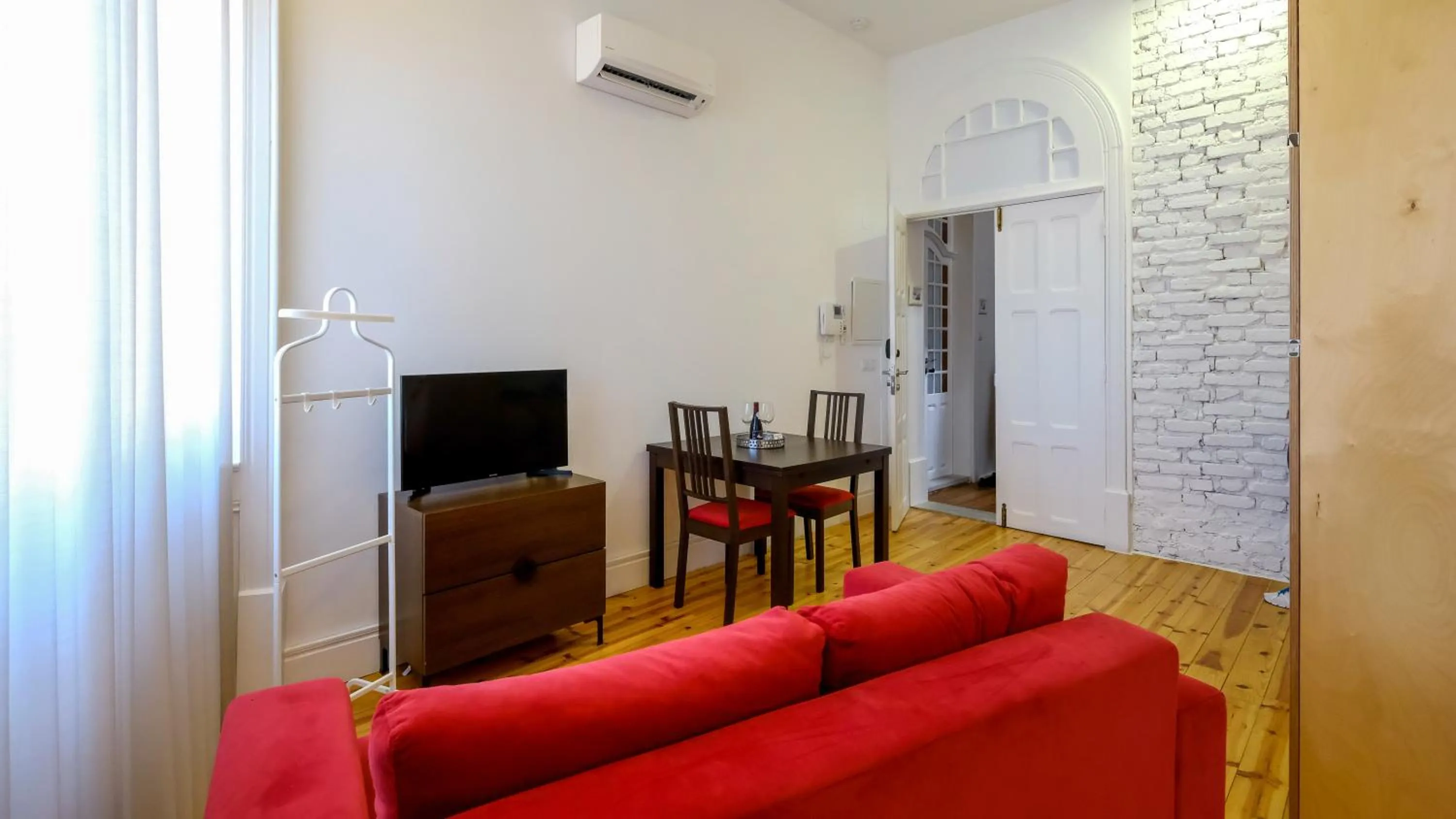 TV and multimedia in Bemyguest - Loft Guest House Jardim das Mães Charming