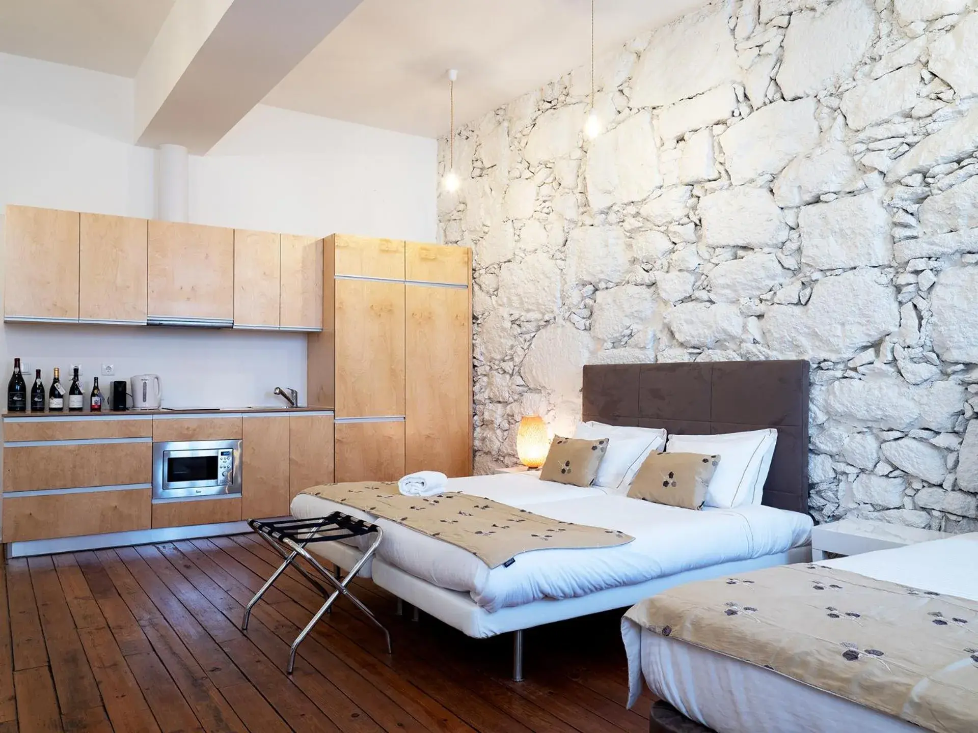 Kitchen or kitchenette, Bed in Bemyguest - Loft Guest House Jardim das Mães Charming Kitchen or kitchenette, Bed in Bemyguest - Loft Guest House Jardim das Mães Charming