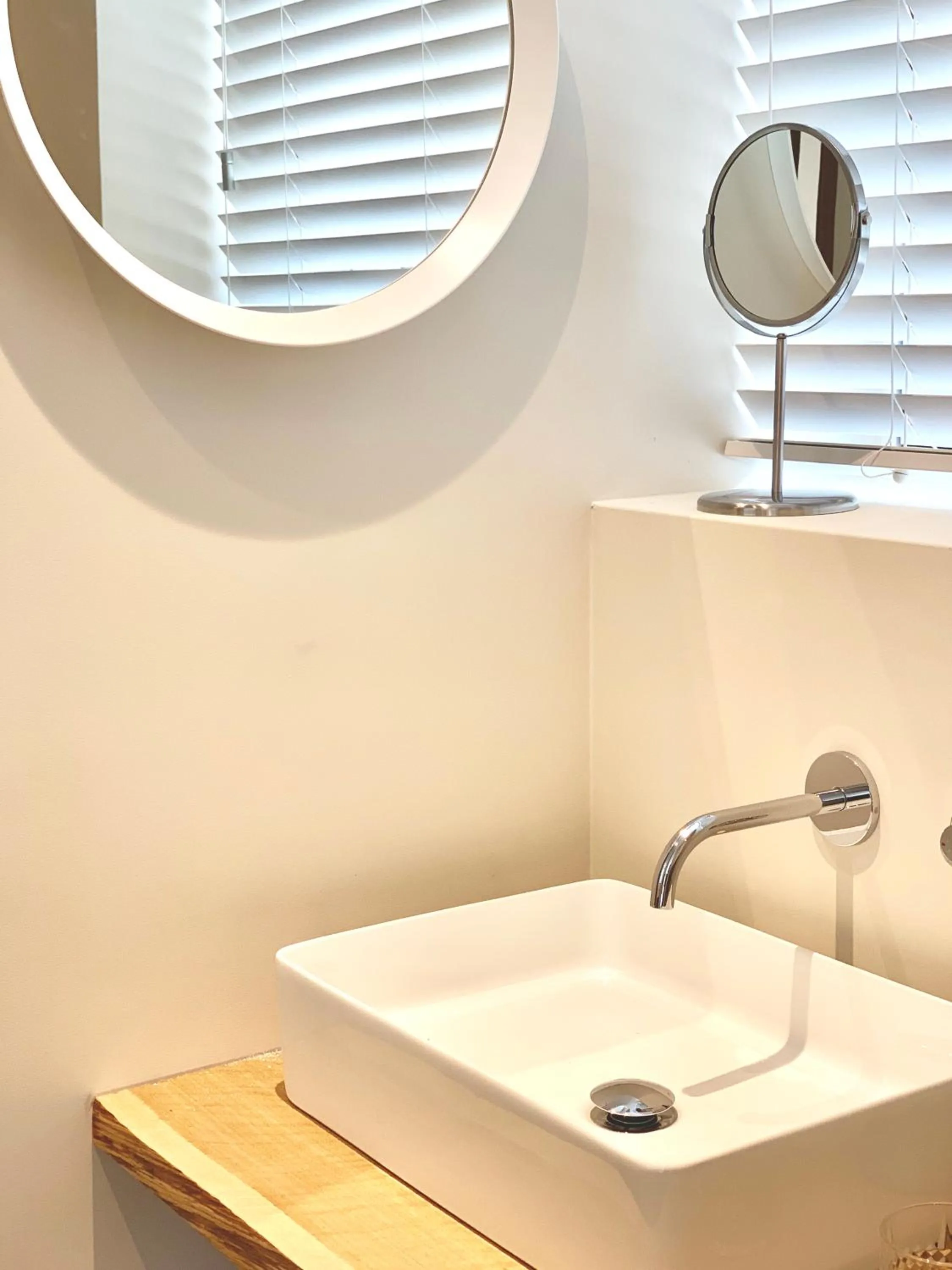 Bathroom in Bed & Breakfast Karakter