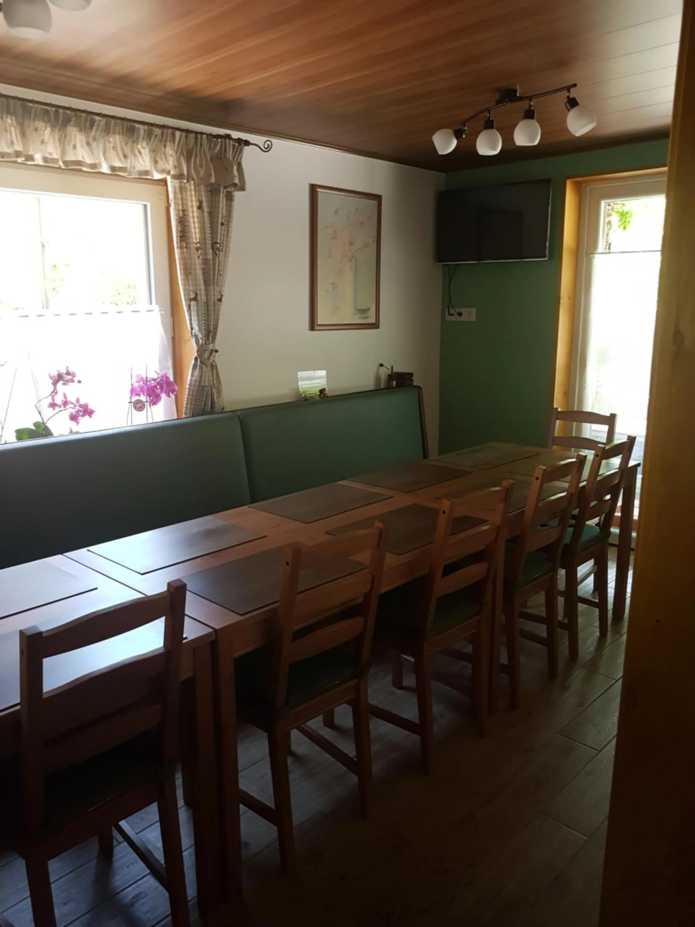 Restaurant/places to eat in Pension Haus Rohrmoser
