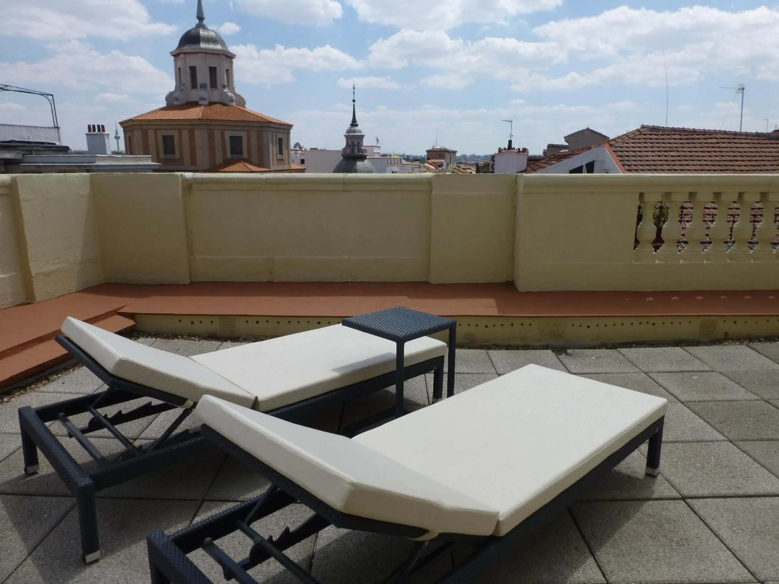 Balcony/Terrace in Hostal Sol Square Madrid