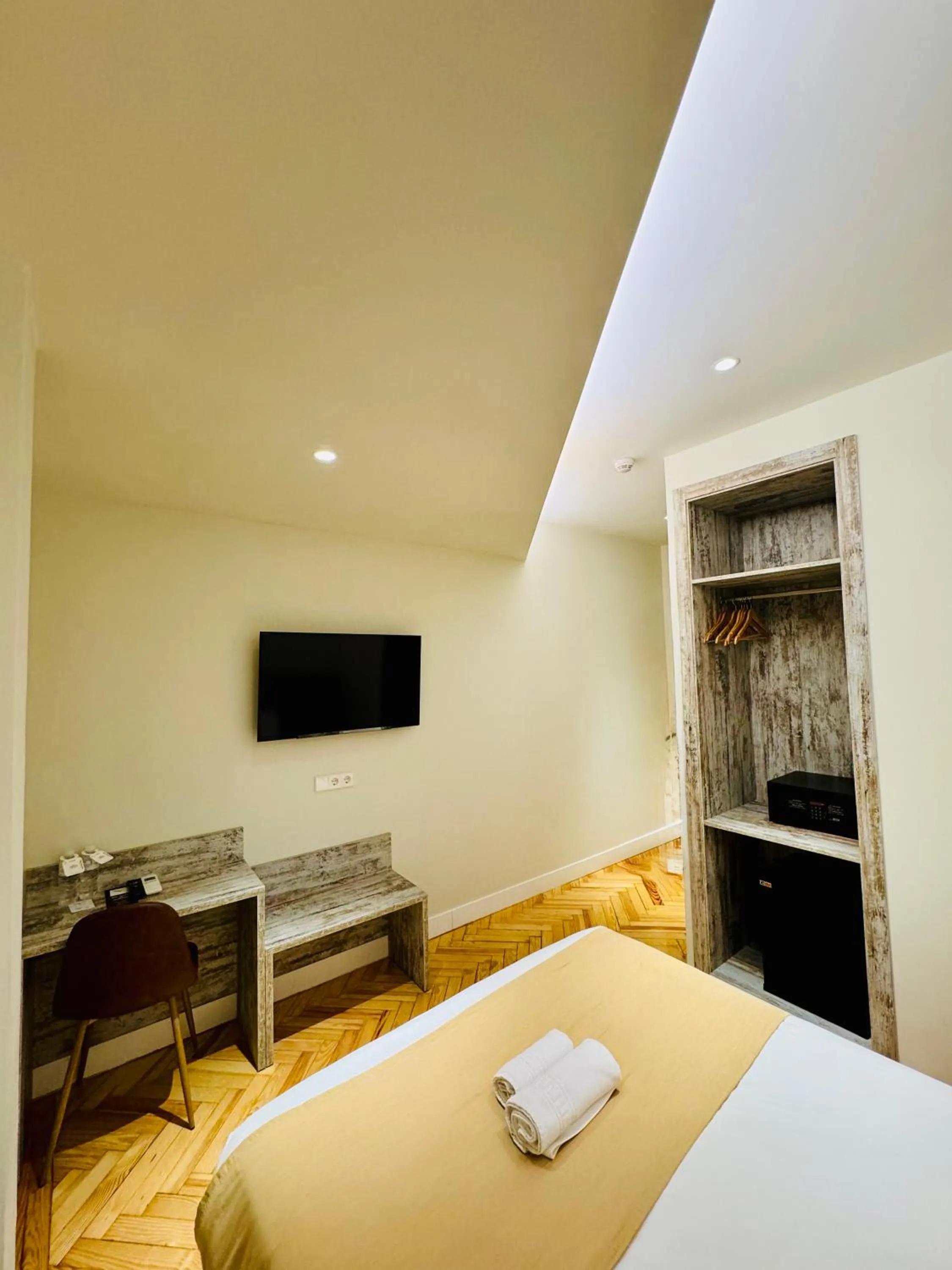 Bed in Hostal Sol Square Madrid