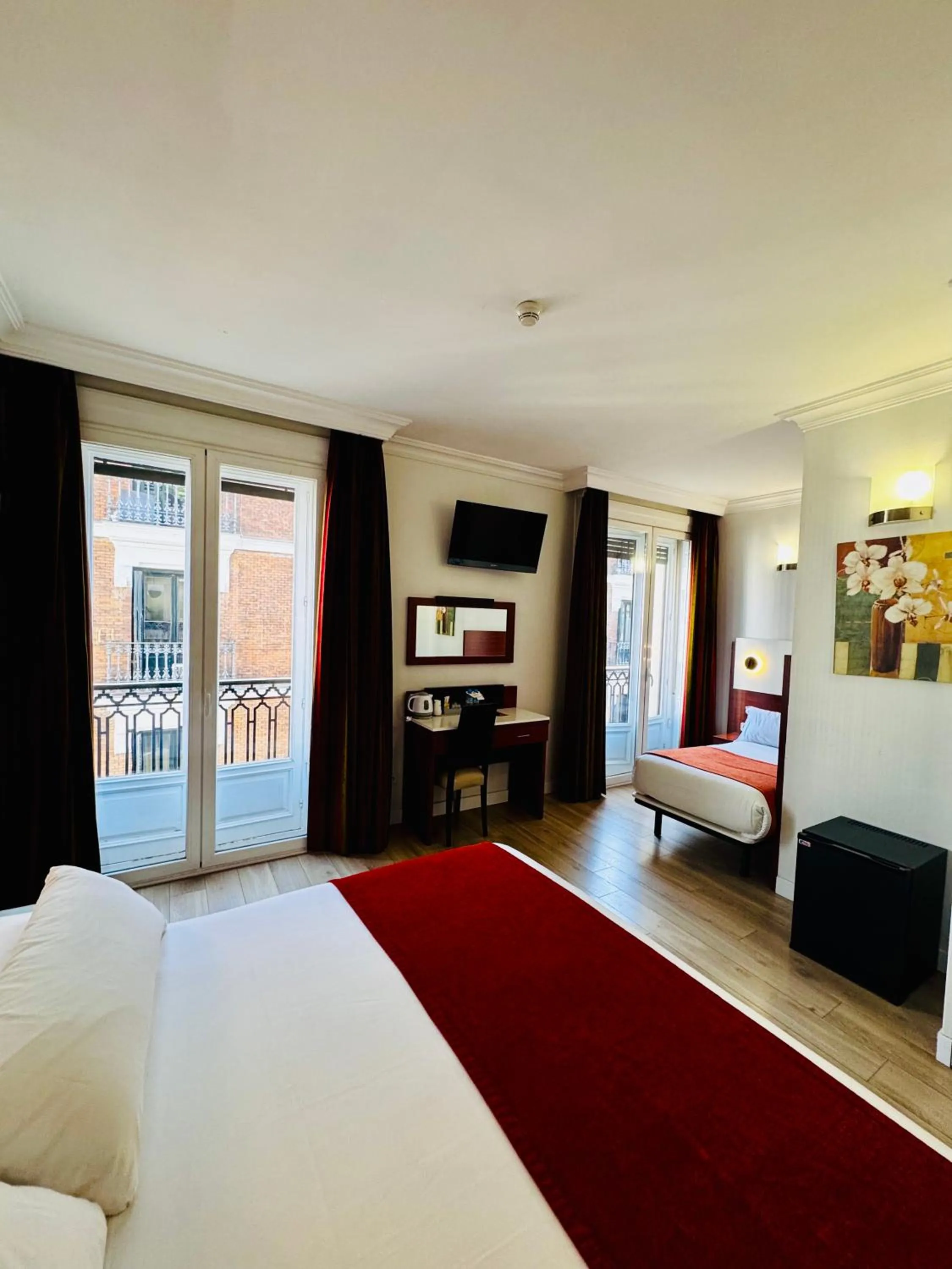 Bed in Hostal Sol Square Madrid