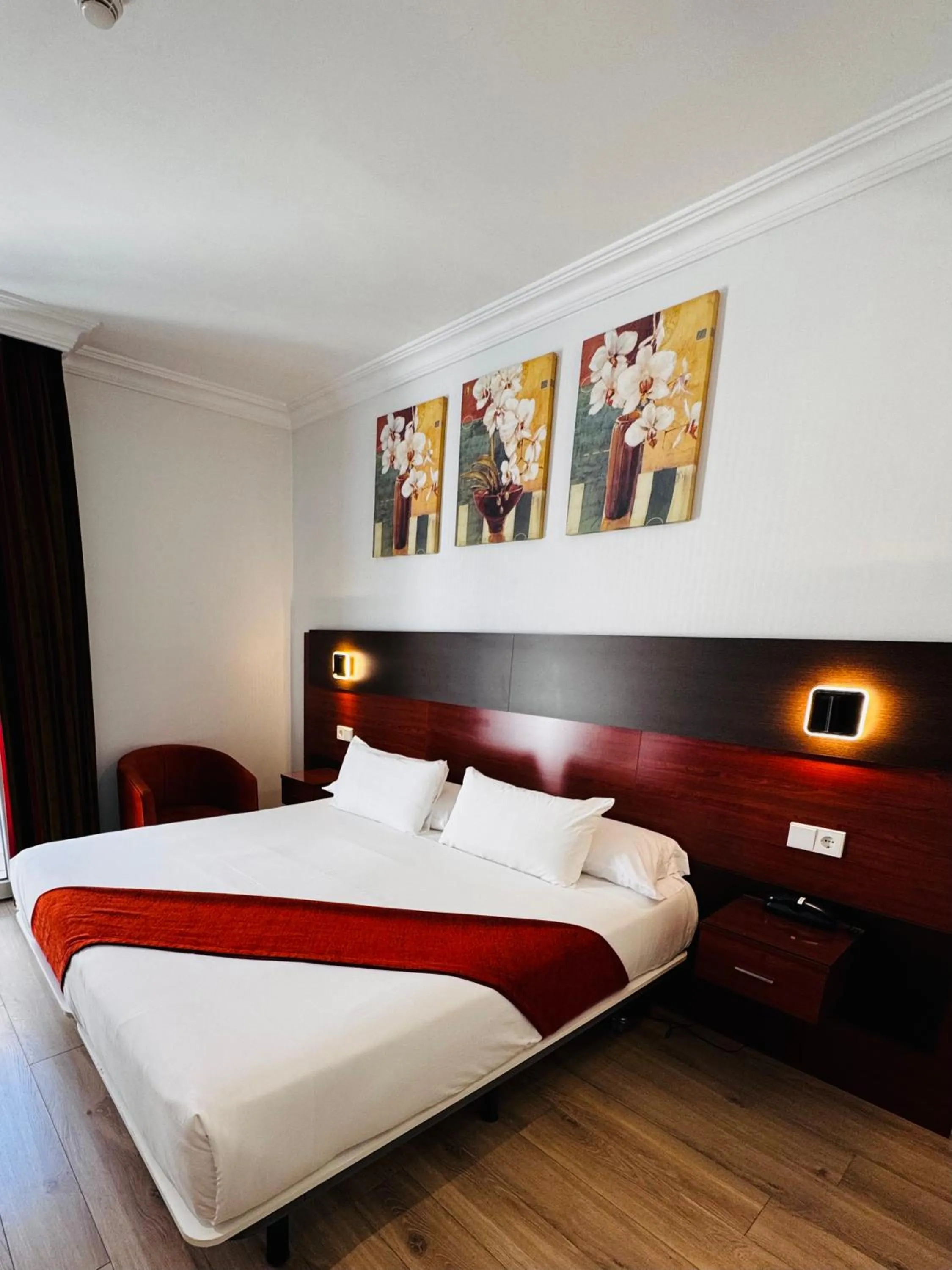 Bed in Hostal Sol Square Madrid