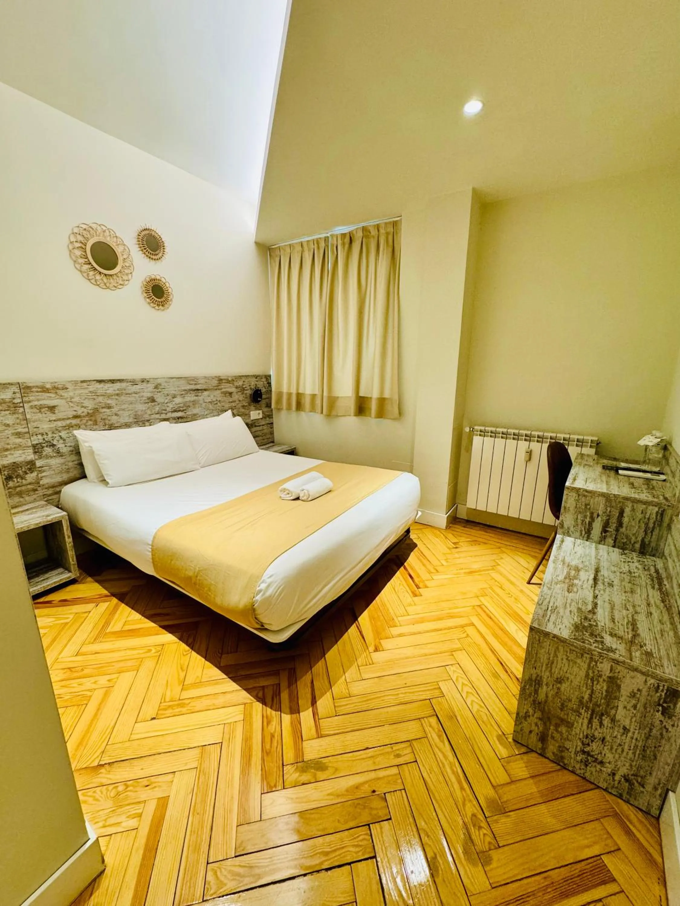 Bed in Hostal Sol Square Madrid