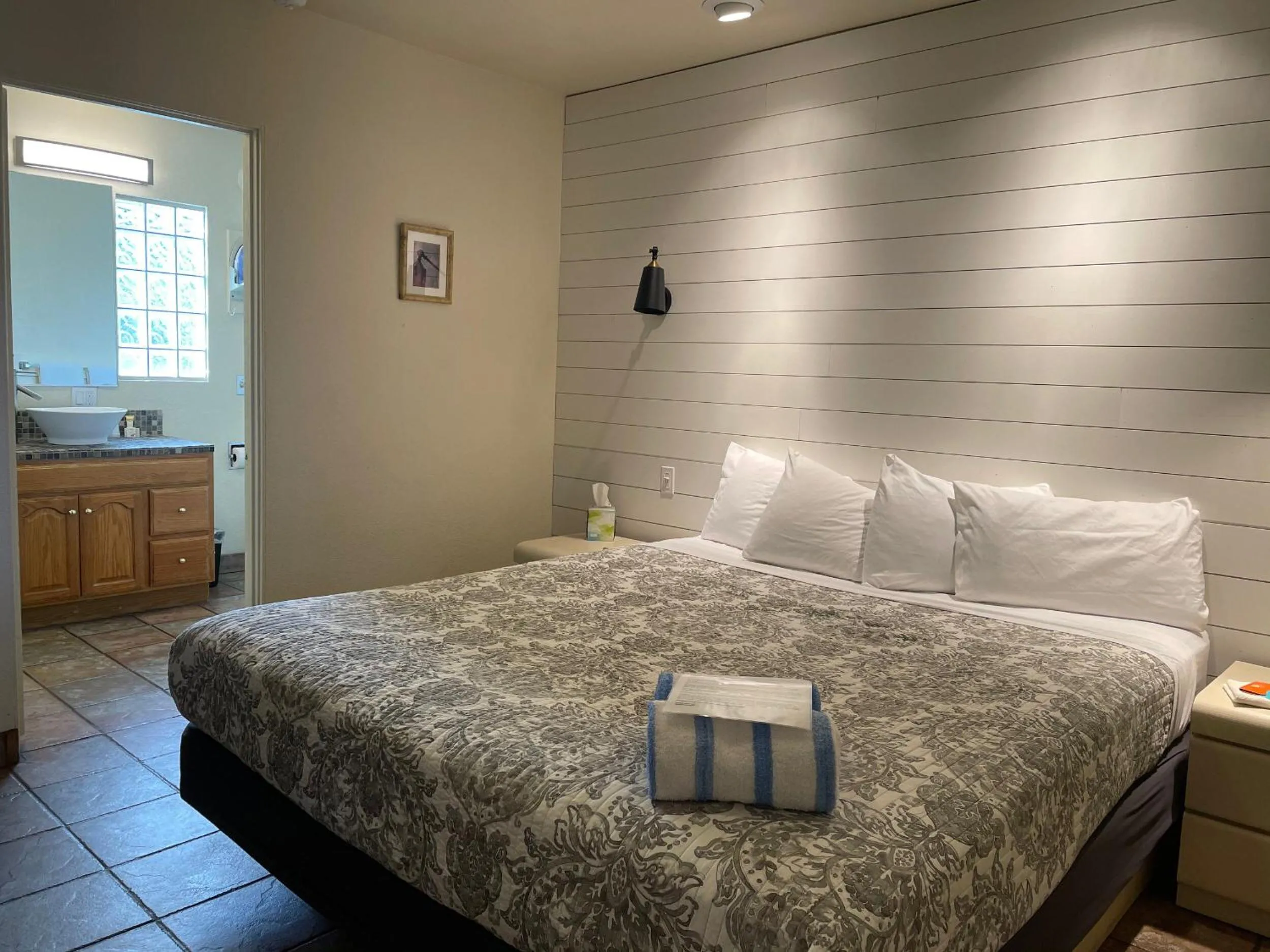 Photo of the whole room, Bed in Desert Paradise - A Men's Clothing Optional Resort