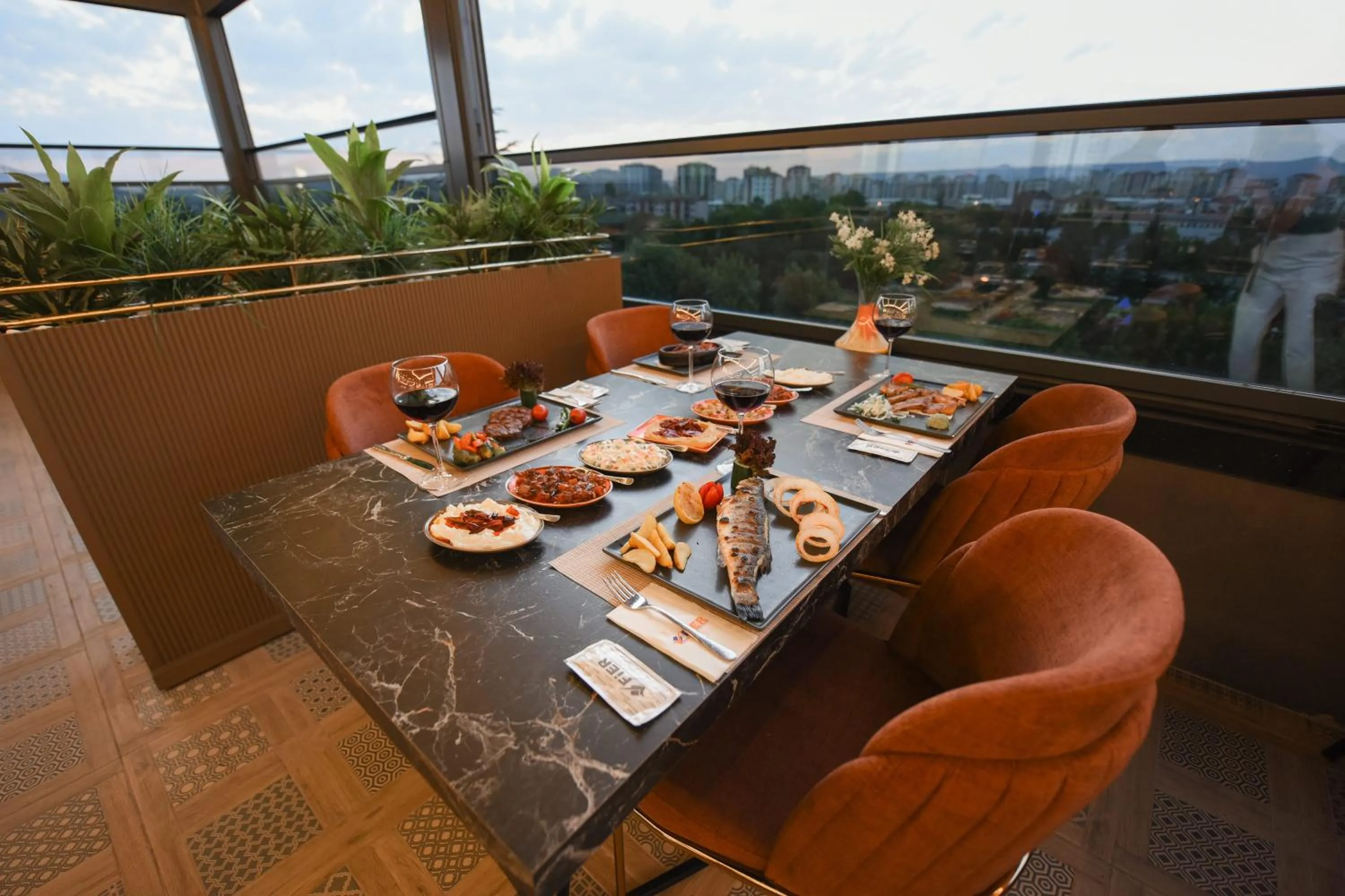 Restaurant/places to eat in Fier Life Center