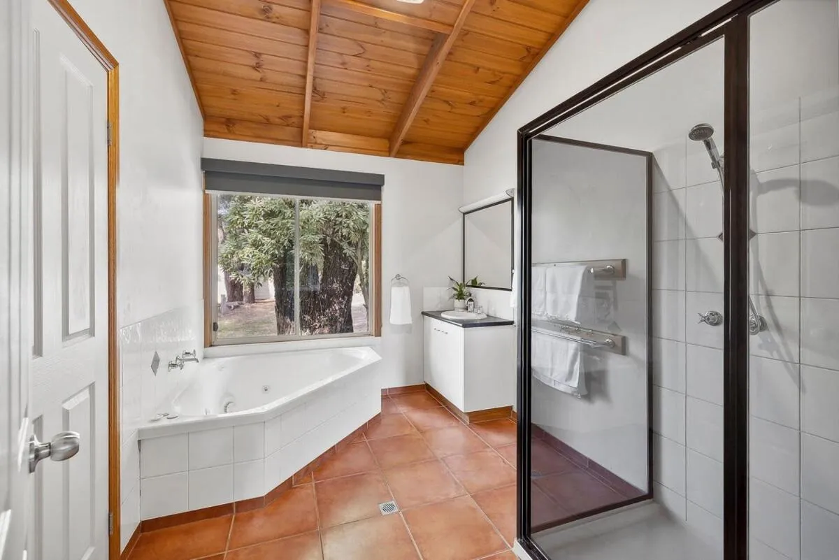Mountain Hideaway by Halls Gap Accommodation