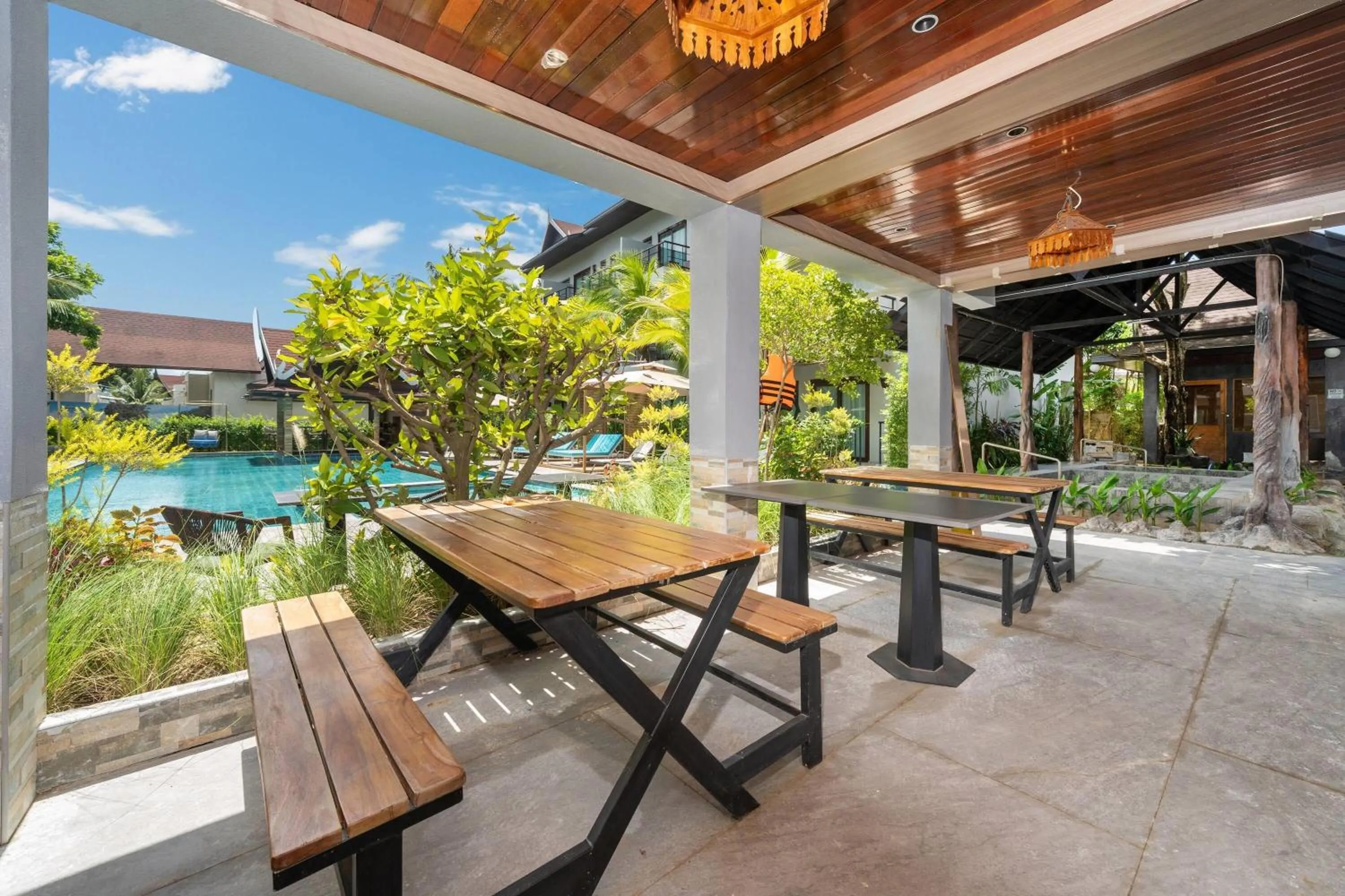 Property building in Howard Johnson by Wyndham Phuket Naiyang