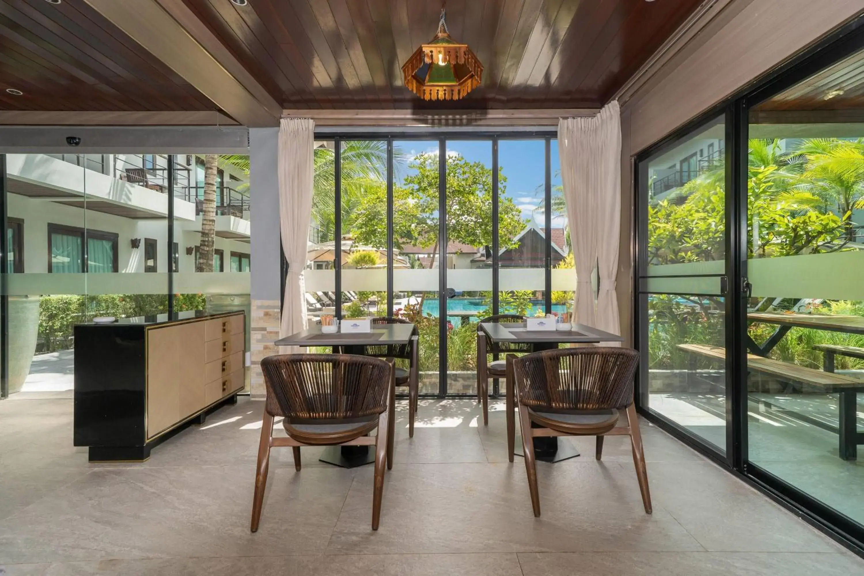 Restaurant/places to eat in Howard Johnson by Wyndham Phuket Naiyang Restaurant/places to eat in Howard Johnson by Wyndham Phuket Naiyang