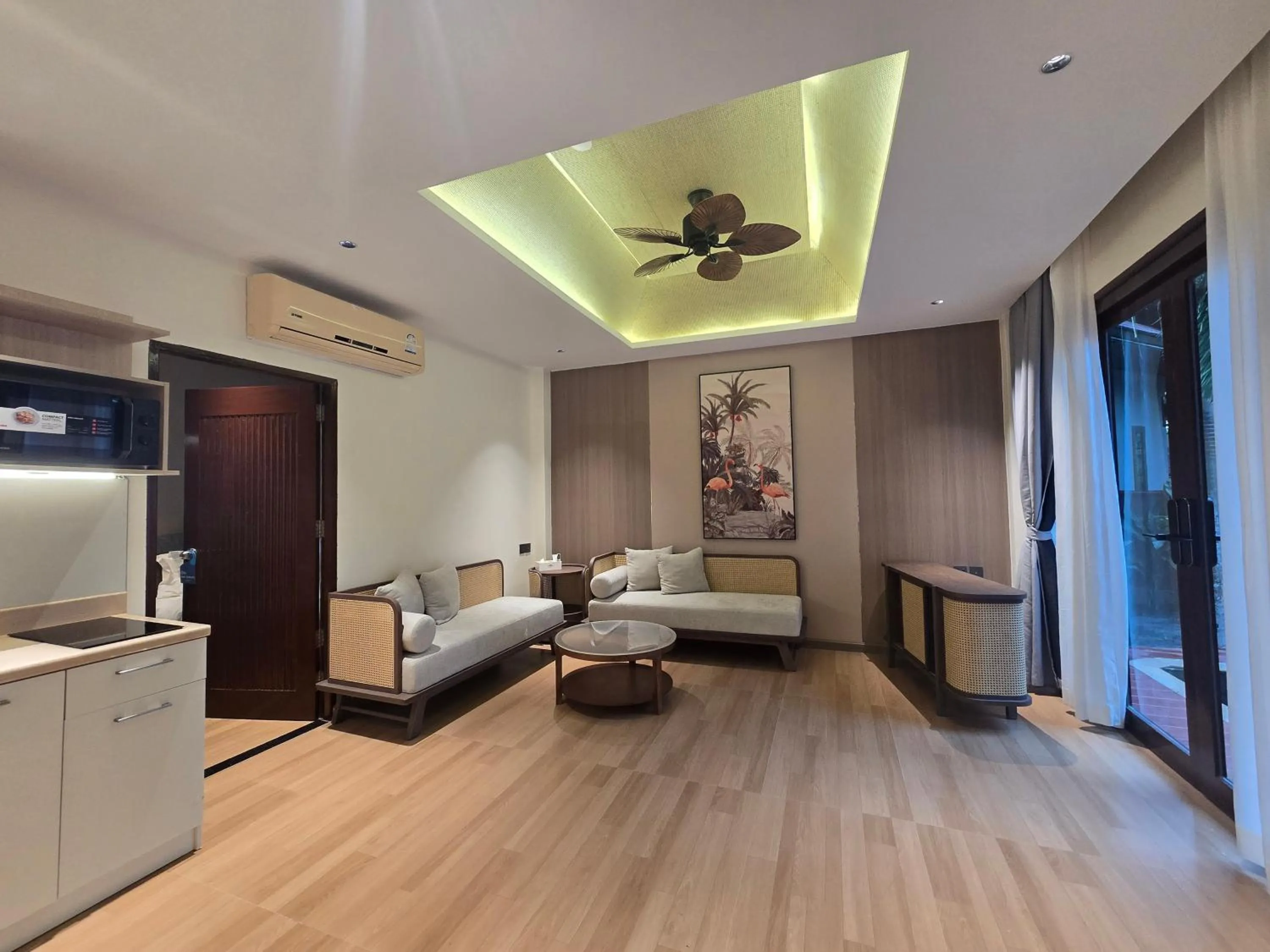 Bed in Howard Johnson by Wyndham Phuket Naiyang