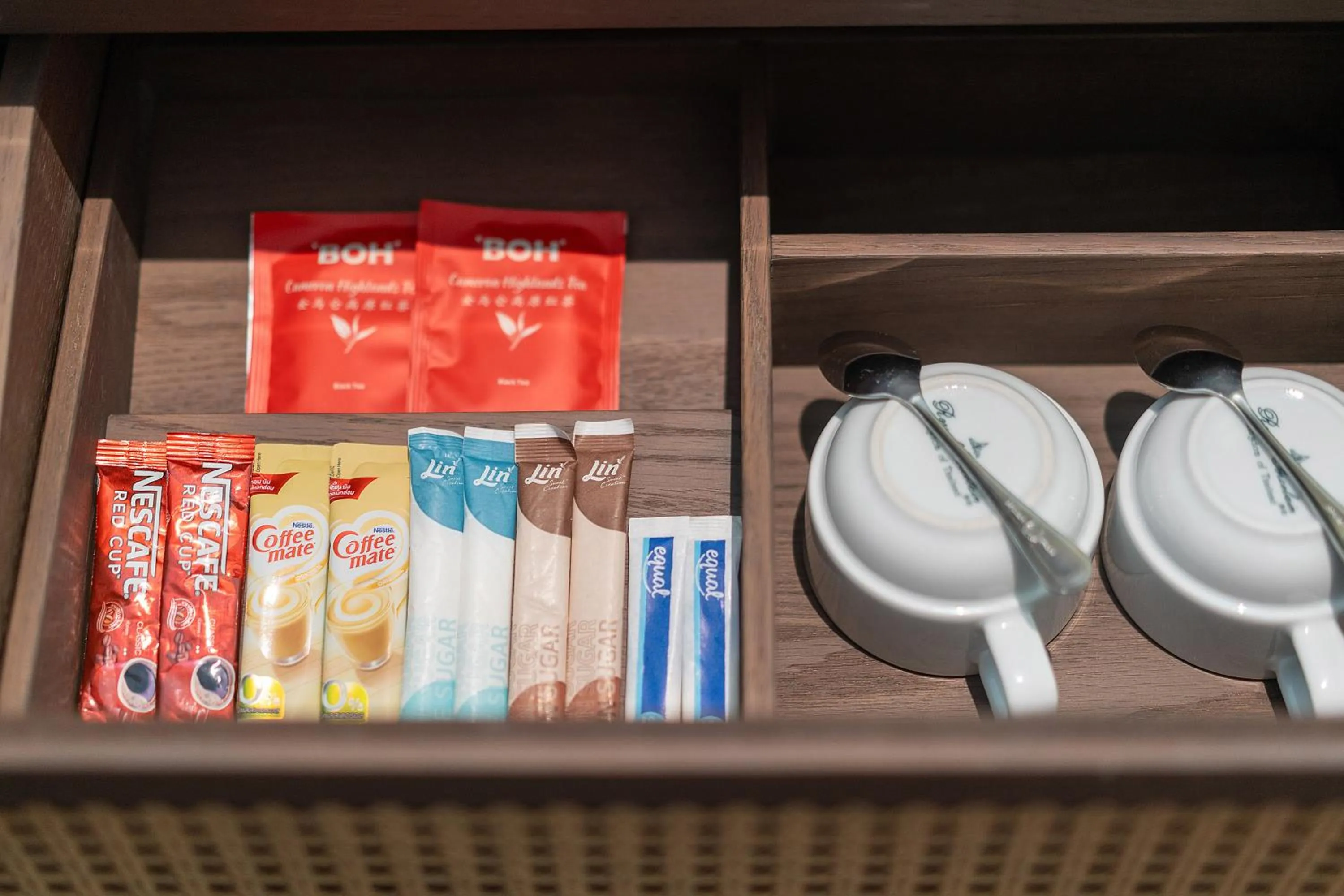 Coffee/tea facilities in Howard Johnson by Wyndham Phuket Naiyang