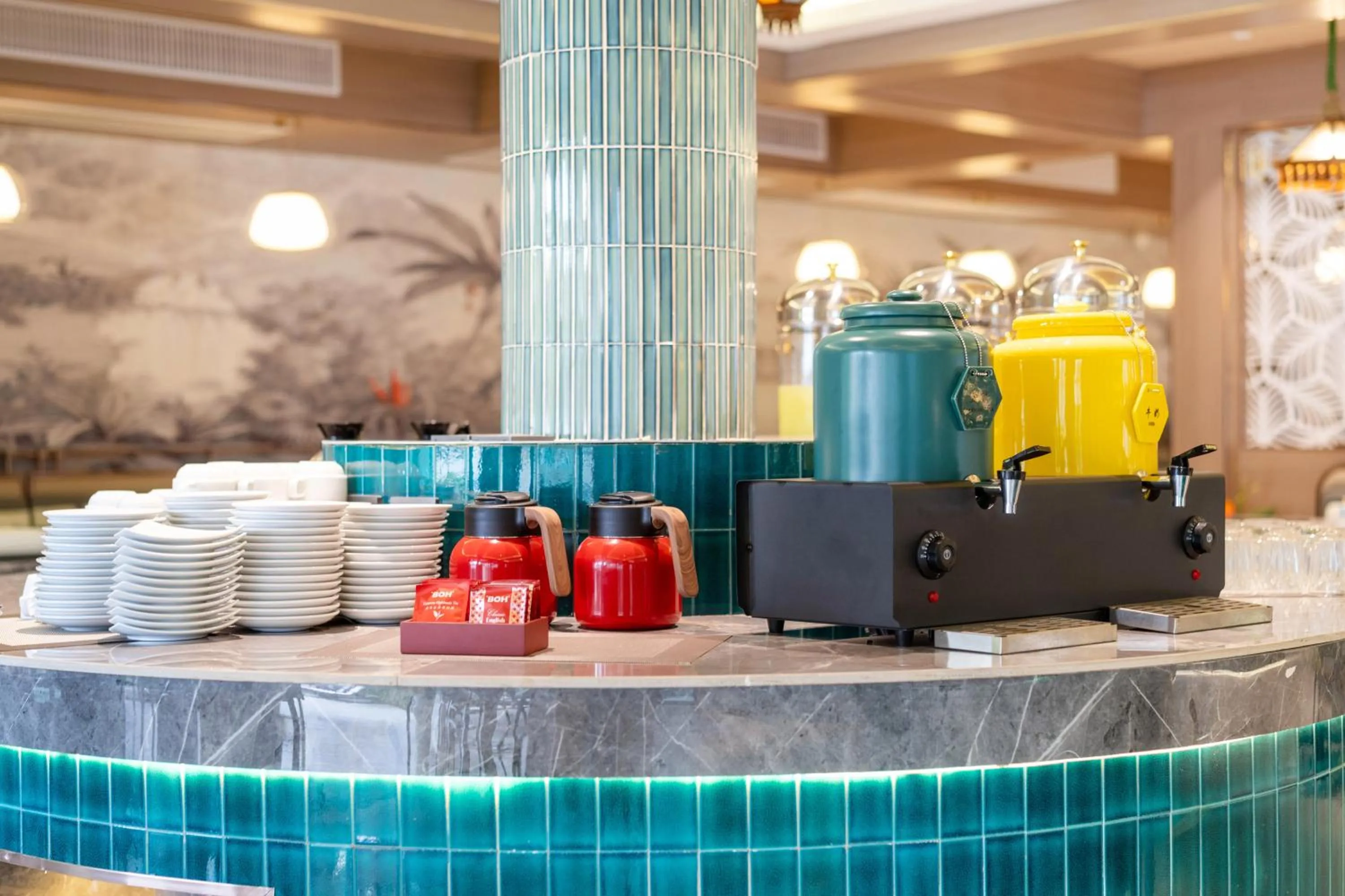 Restaurant/places to eat in Howard Johnson by Wyndham Phuket Naiyang