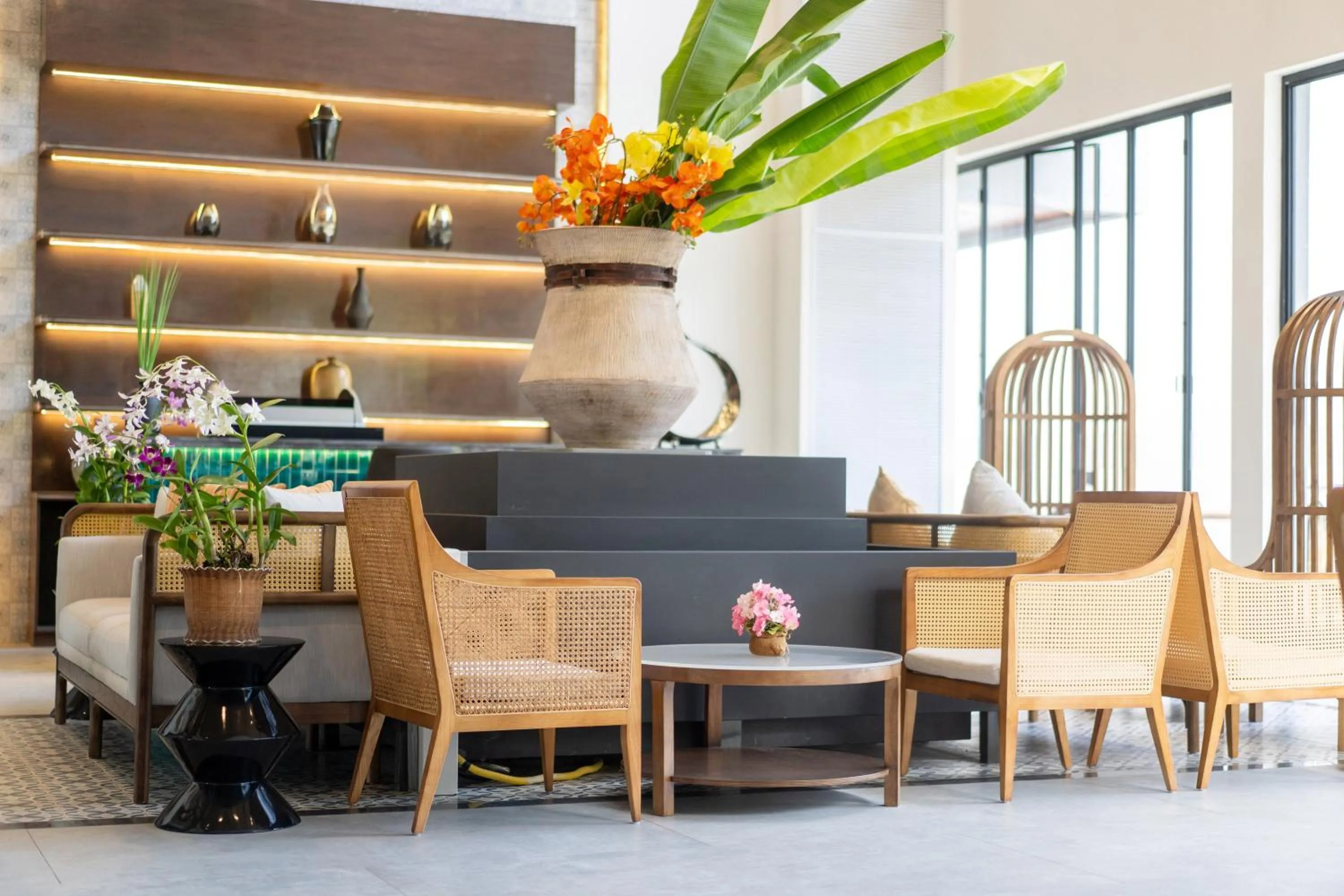 Seating area in Howard Johnson by Wyndham Phuket Naiyang