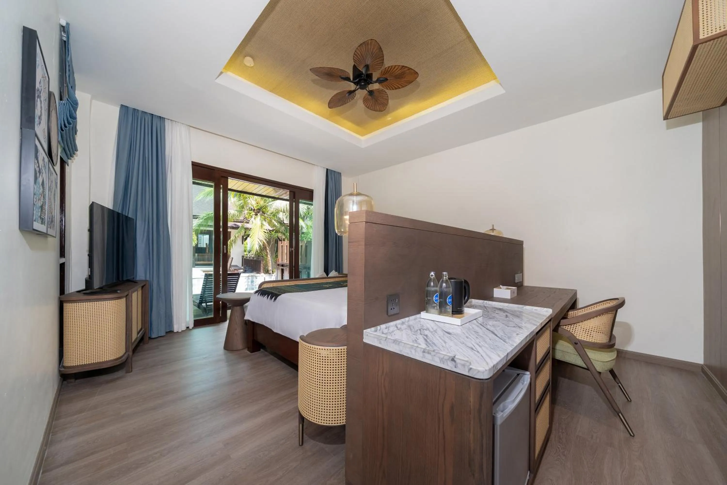 Bed in Howard Johnson by Wyndham Phuket Naiyang