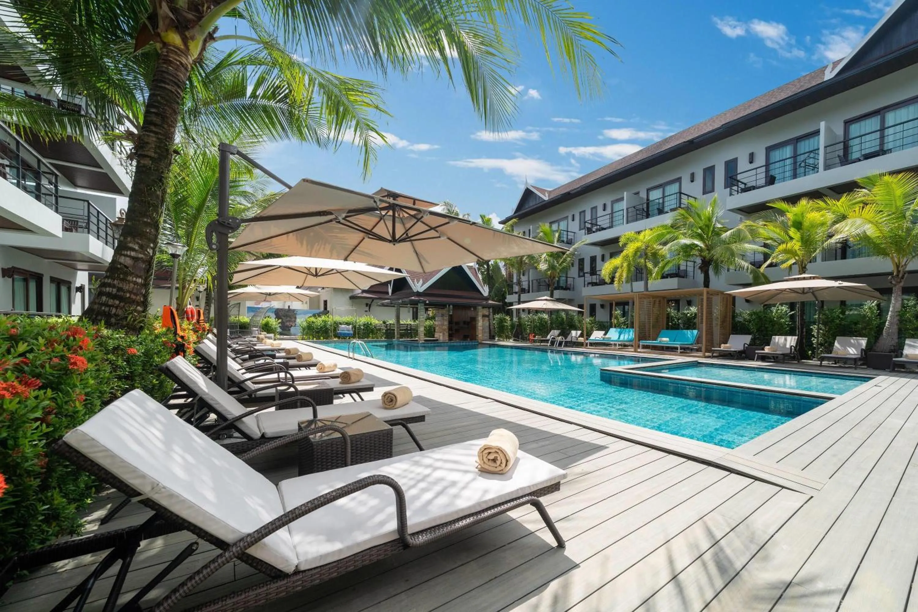 Property building in Howard Johnson by Wyndham Phuket Naiyang
