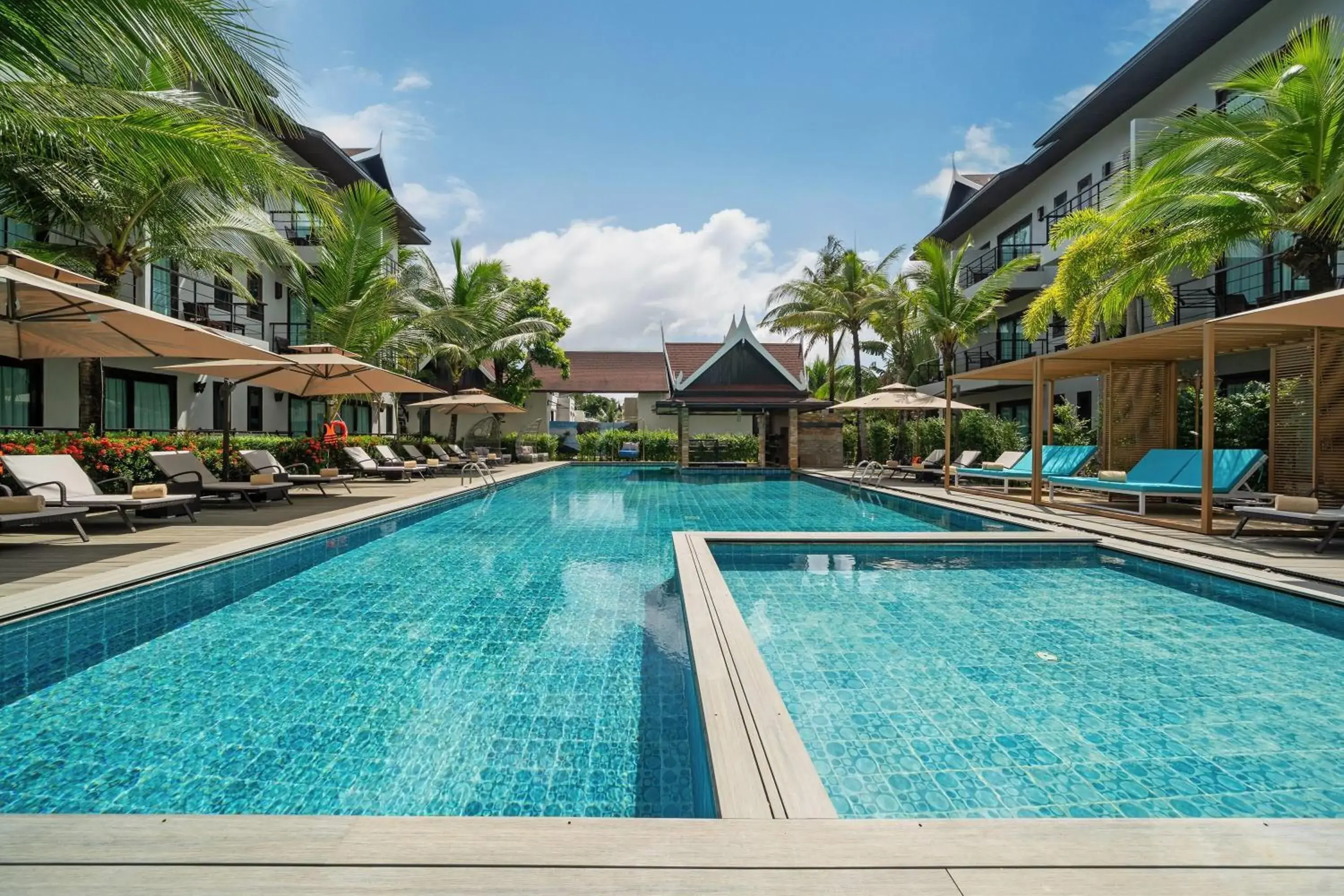 Property building in Howard Johnson by Wyndham Phuket Naiyang Property building in Howard Johnson by Wyndham Phuket Naiyang