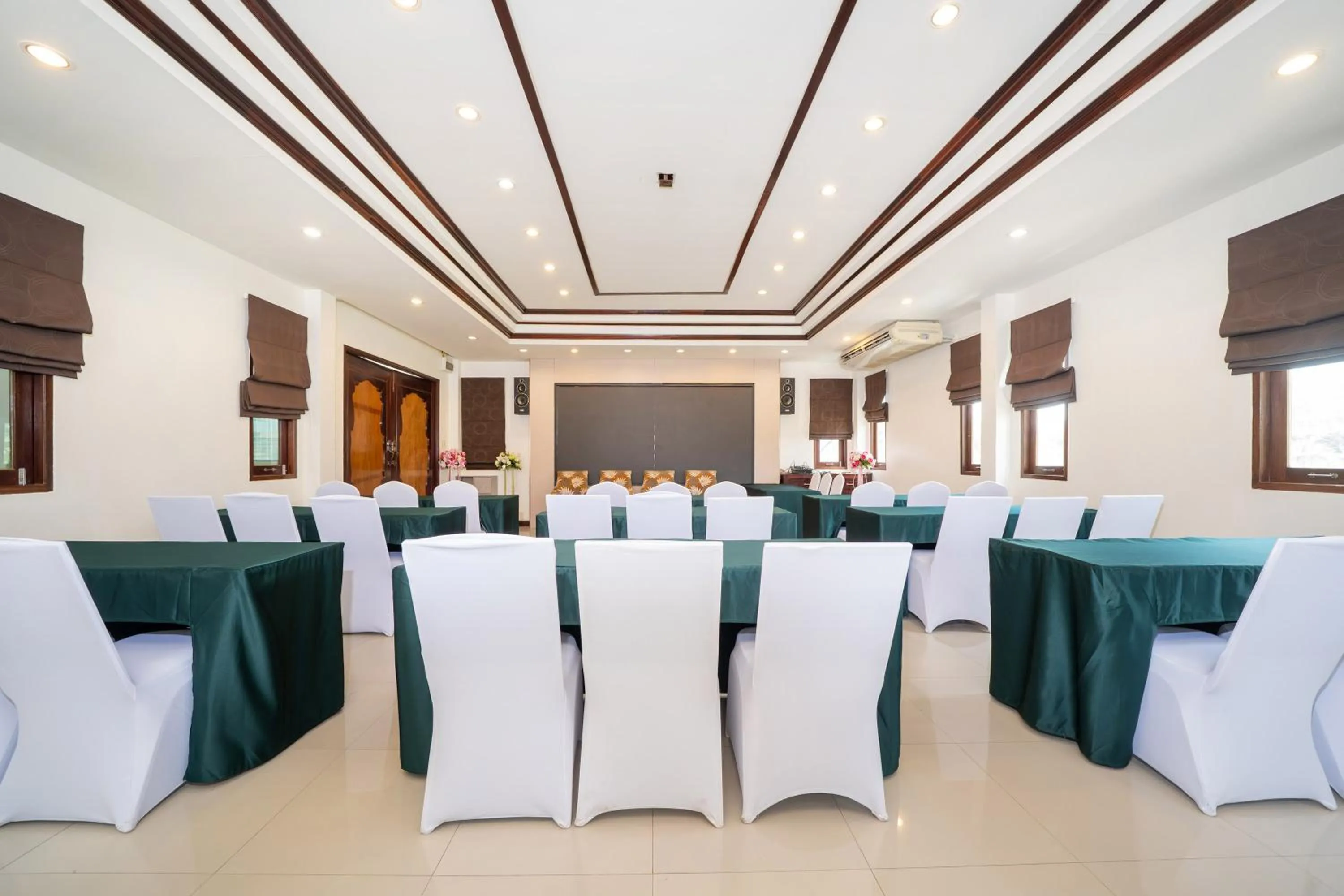 Banquet/Function facilities in Howard Johnson by Wyndham Phuket Naiyang