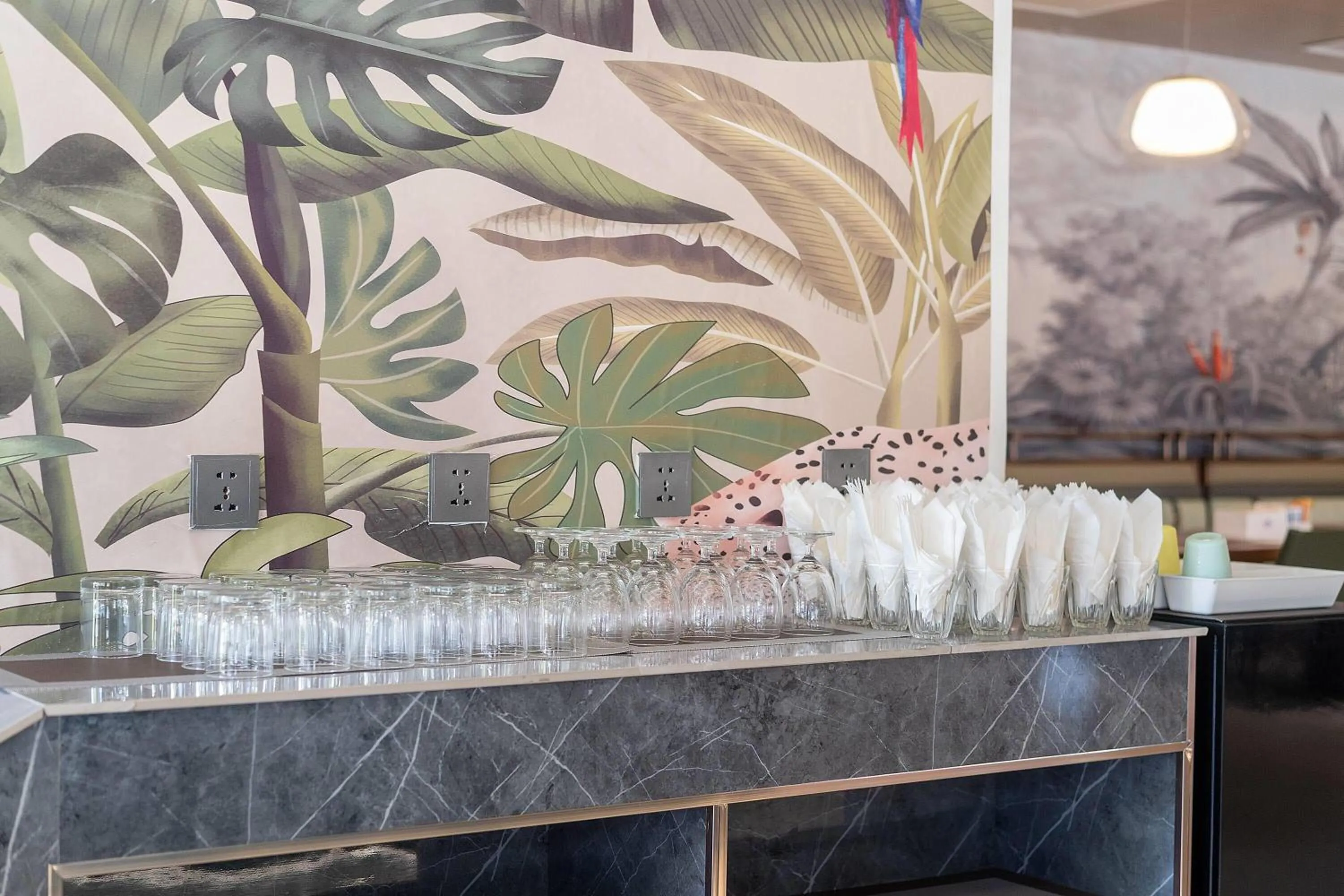 Restaurant/places to eat in Howard Johnson by Wyndham Phuket Naiyang