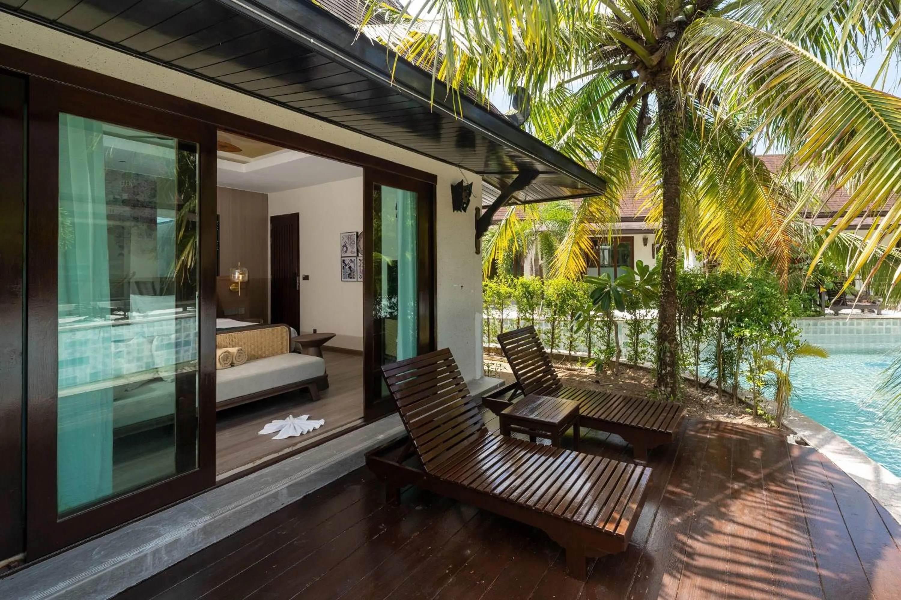 Photo of the whole room in Howard Johnson by Wyndham Phuket Naiyang