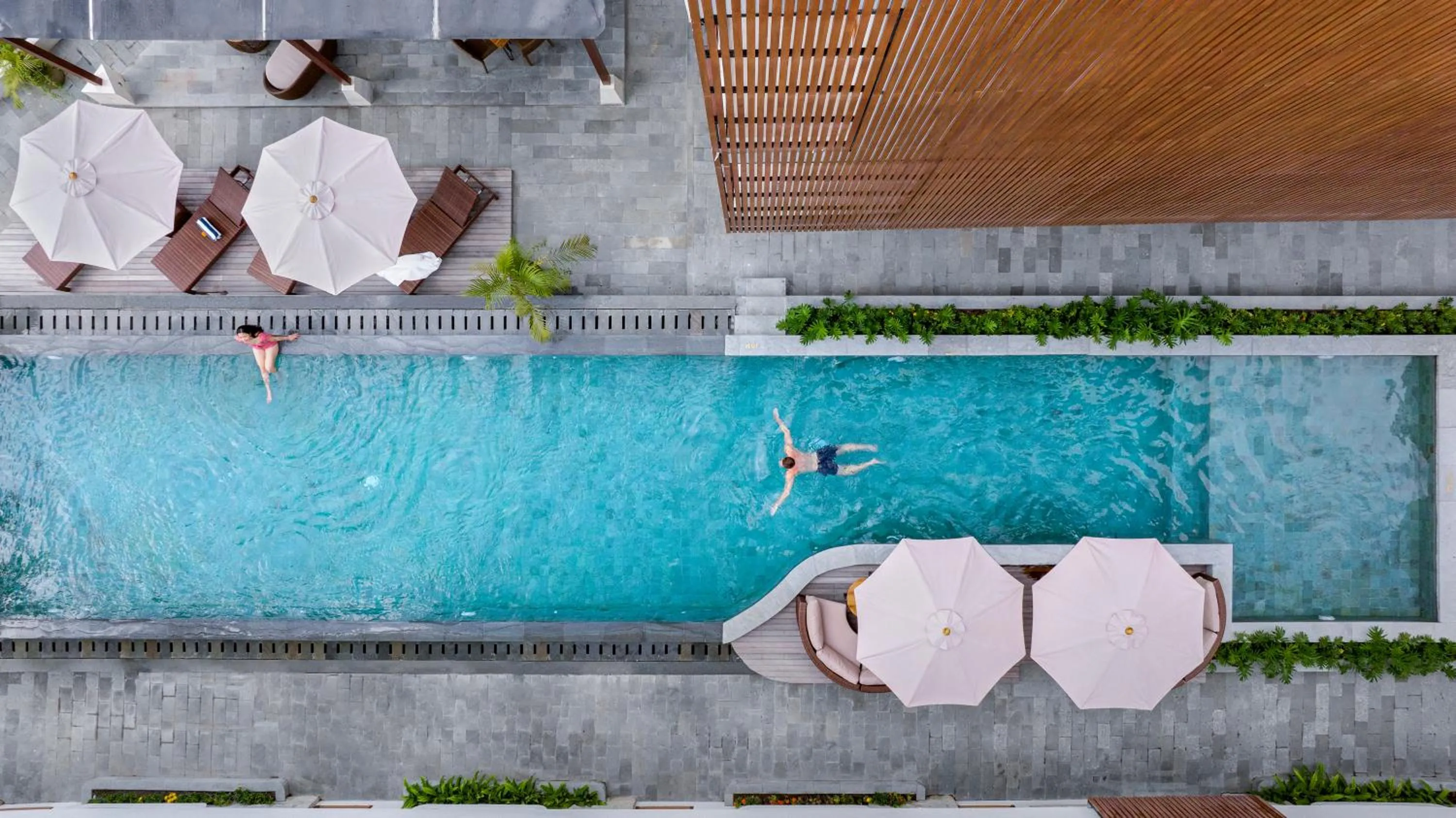 Swimming pool in La Tropica Canggu Bali By Kanaya Hospitality