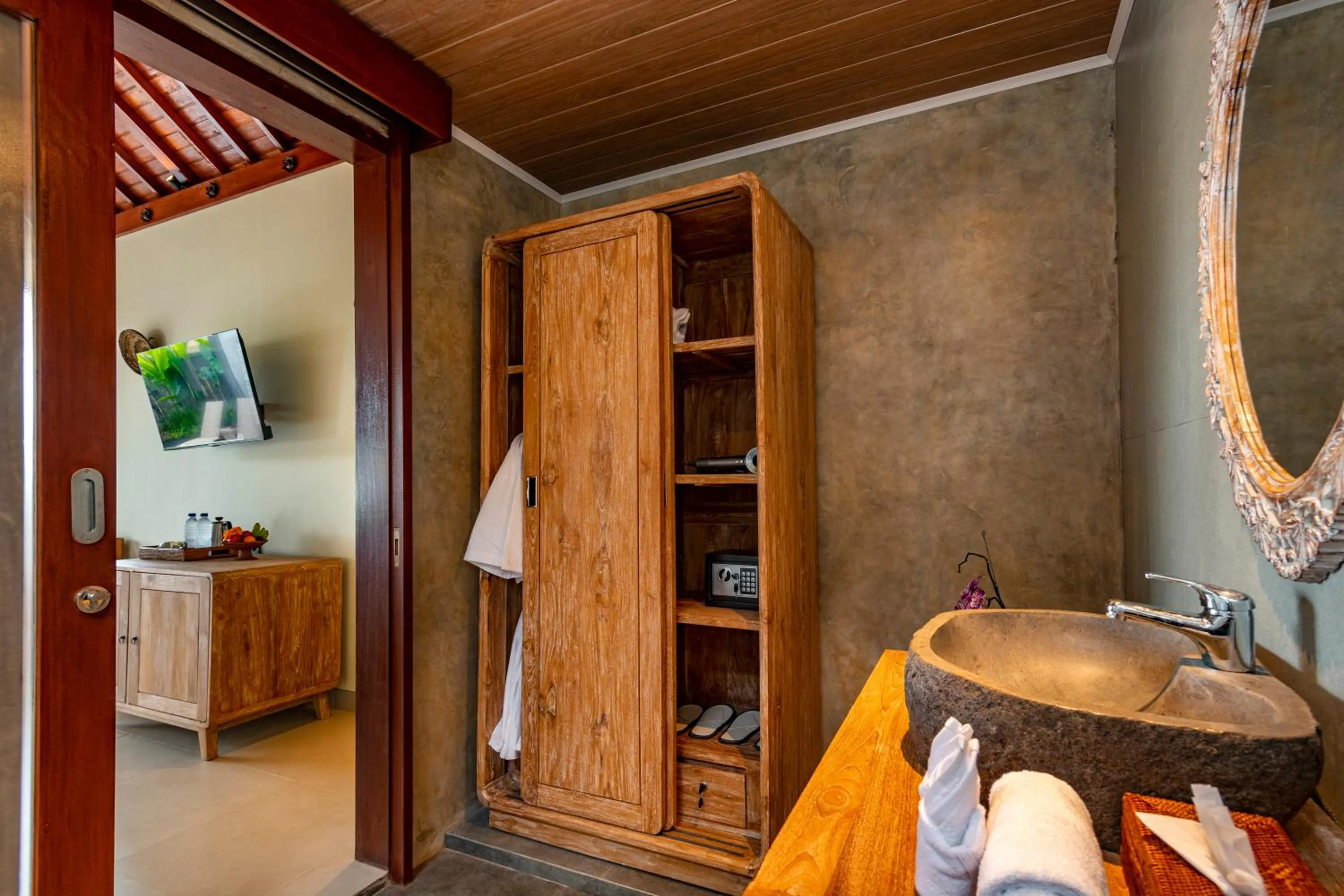 Bathroom in Shankara Villa Ubud by Dhananjaya Hospitality