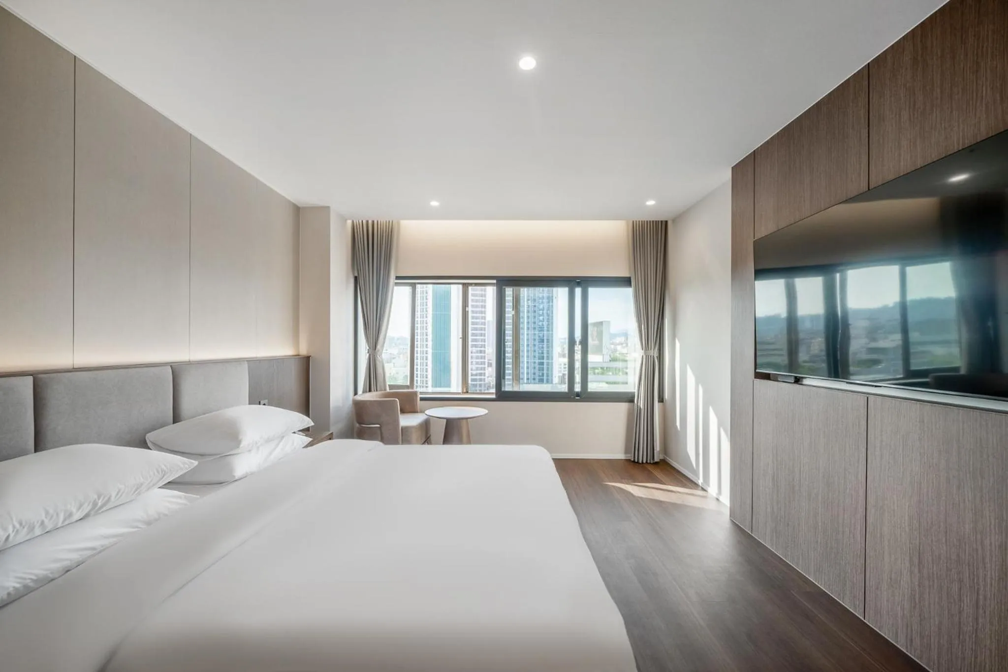 Crystal Hotel Daegu