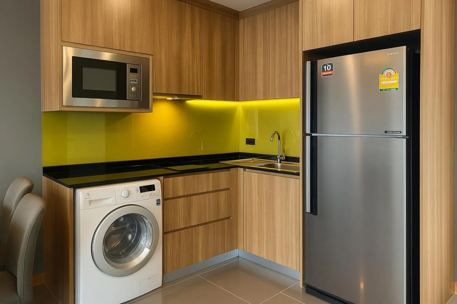 microwave in Alcove 53