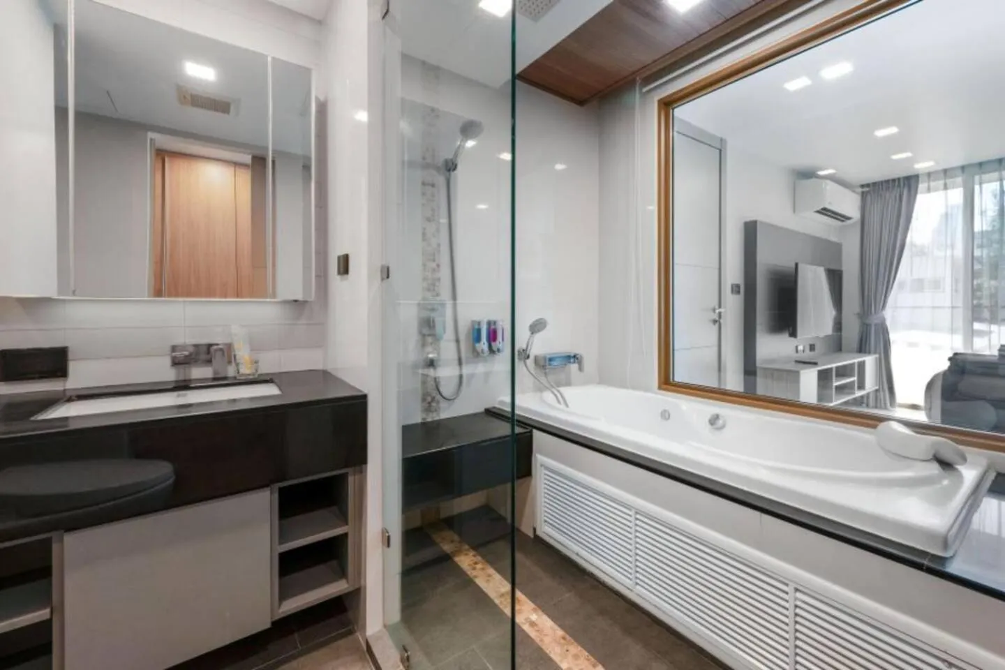 Bathroom in Alcove 53