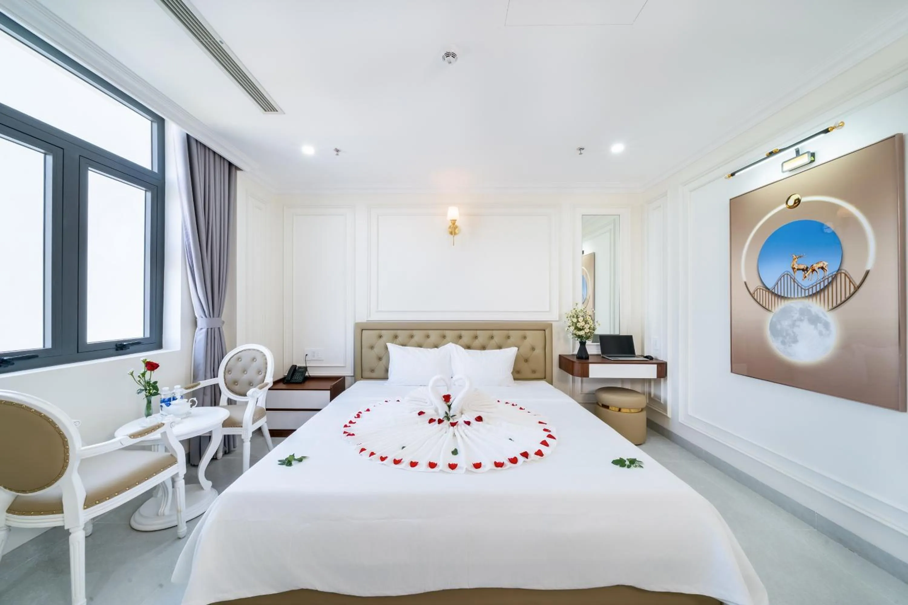Bed in Tourane Boutique Hotel