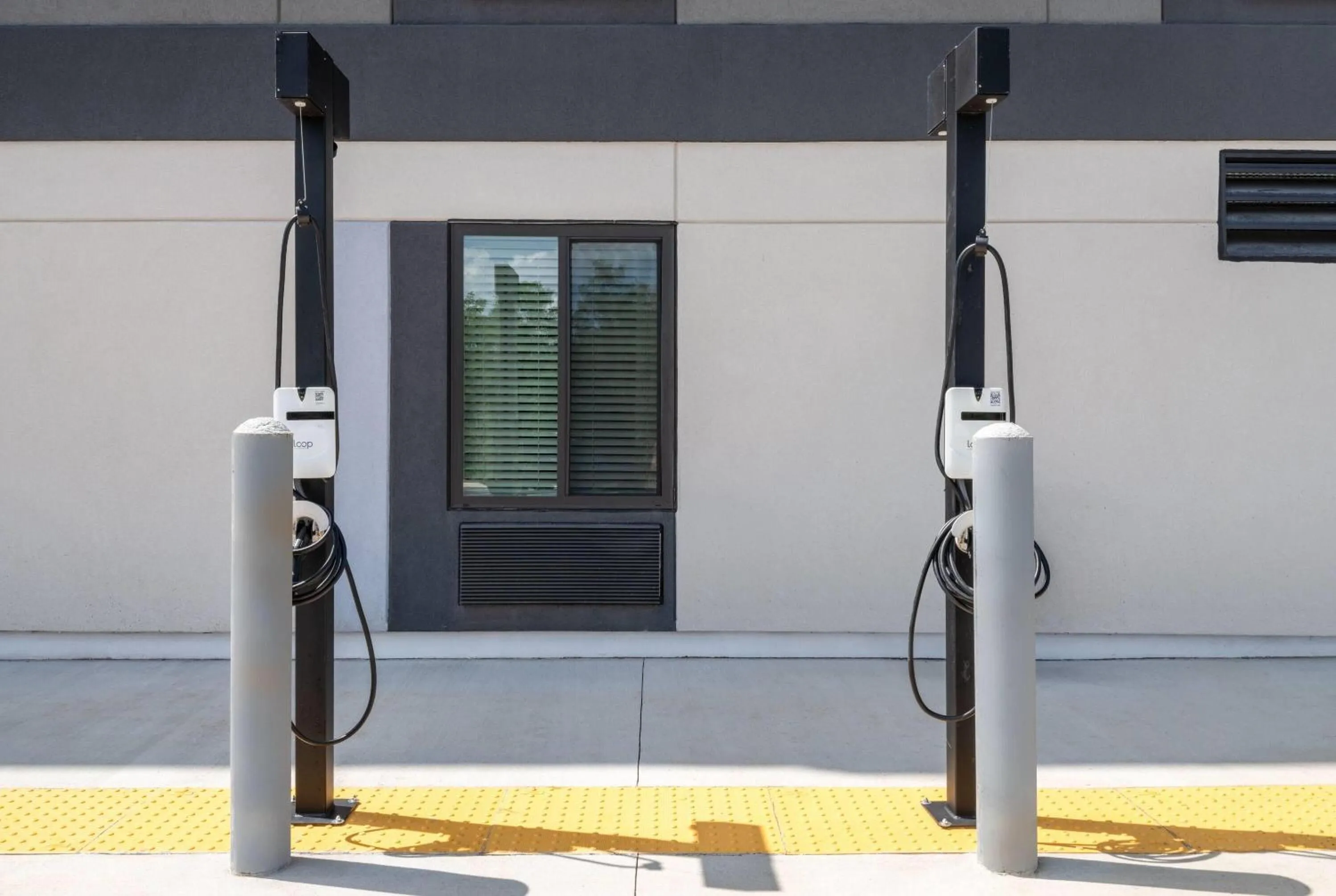 Property building in ECHO Suites Extended Stay by Wyndham Houston Pasadena Fwy Pl