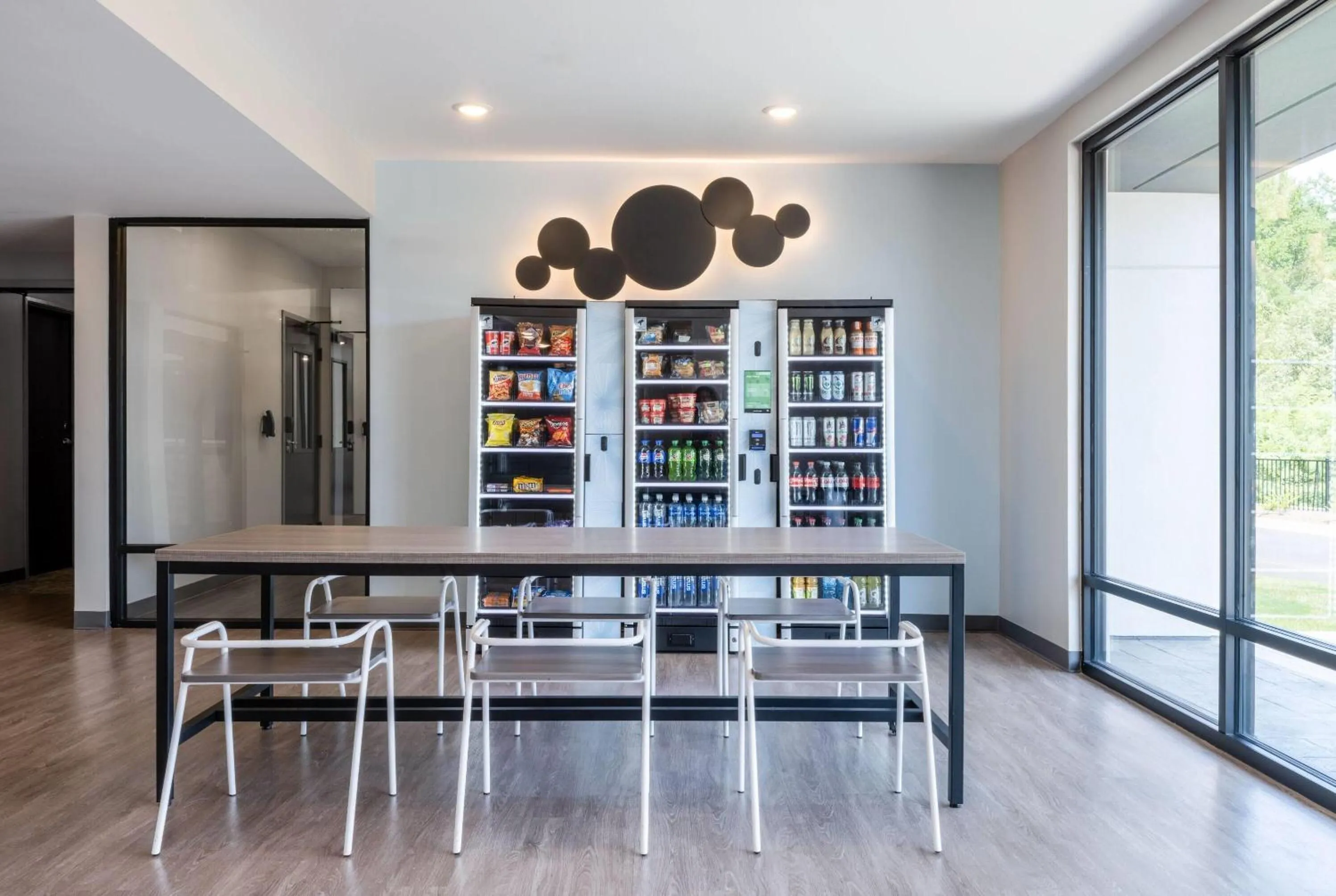 Food and drinks in ECHO Suites Extended Stay by Wyndham Houston Pasadena Fwy Pl