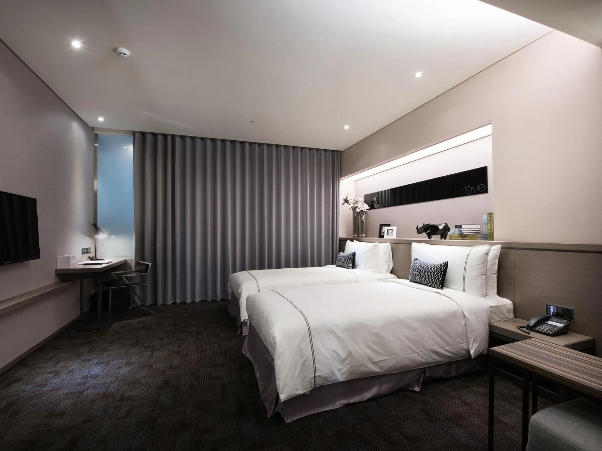 Bed in Hotel Reve Taichung