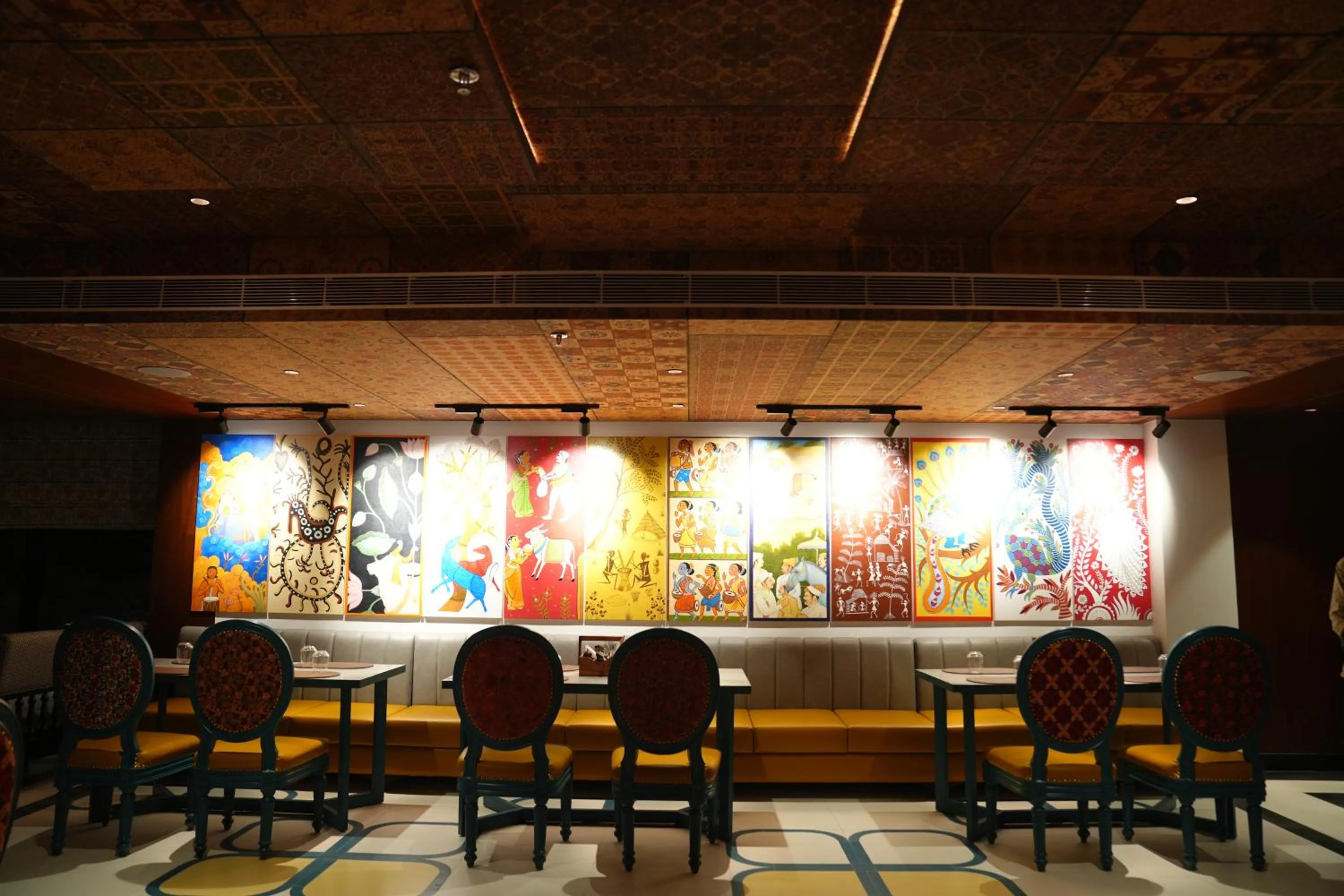 Restaurant/places to eat in Royal Bishnu