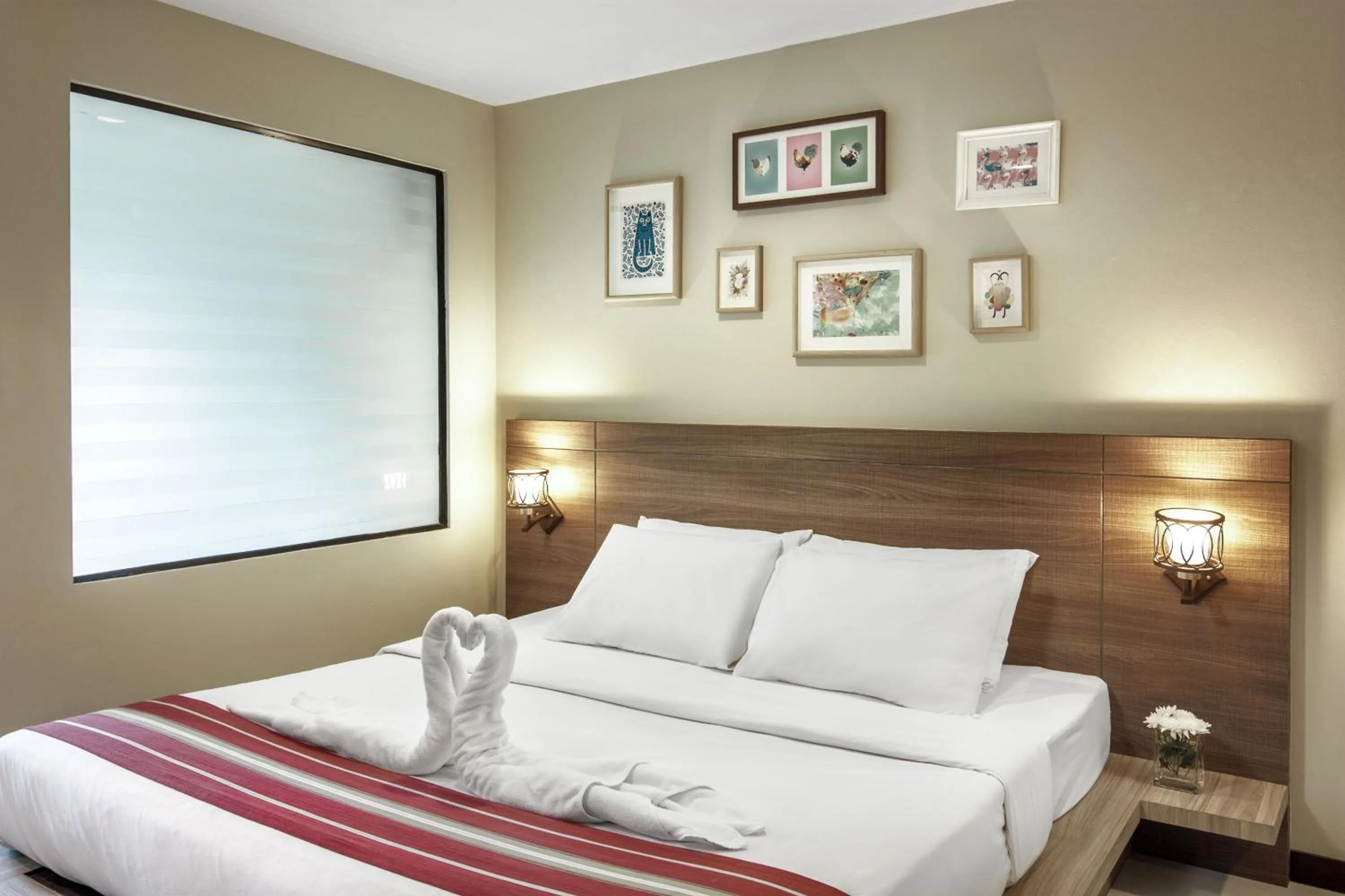 Photo of the whole room, Bed in Diamond Residence Ratchada