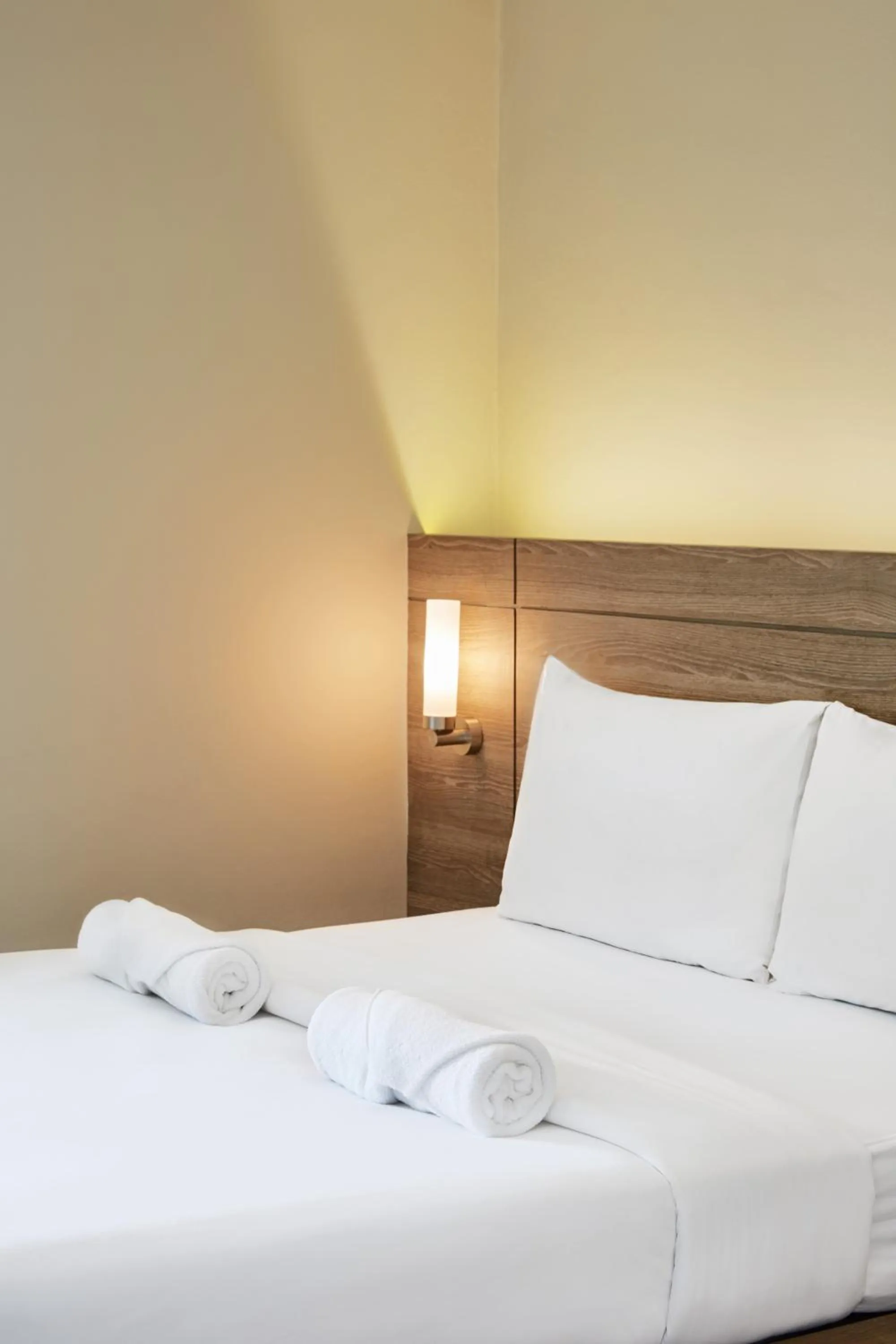 Bed in Diamond Residence Ratchada