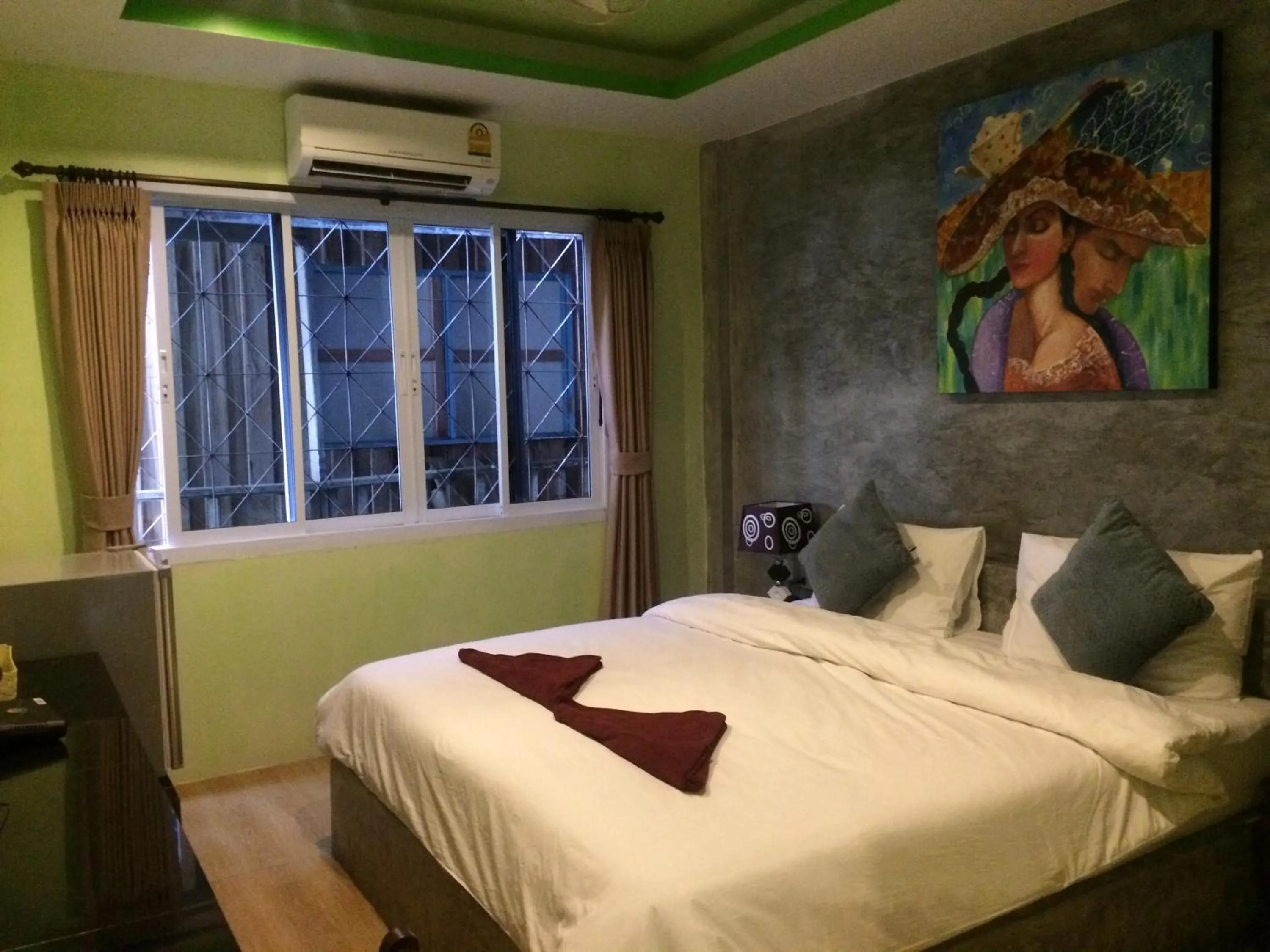 Bedroom, Bed in Bro&Sis Place