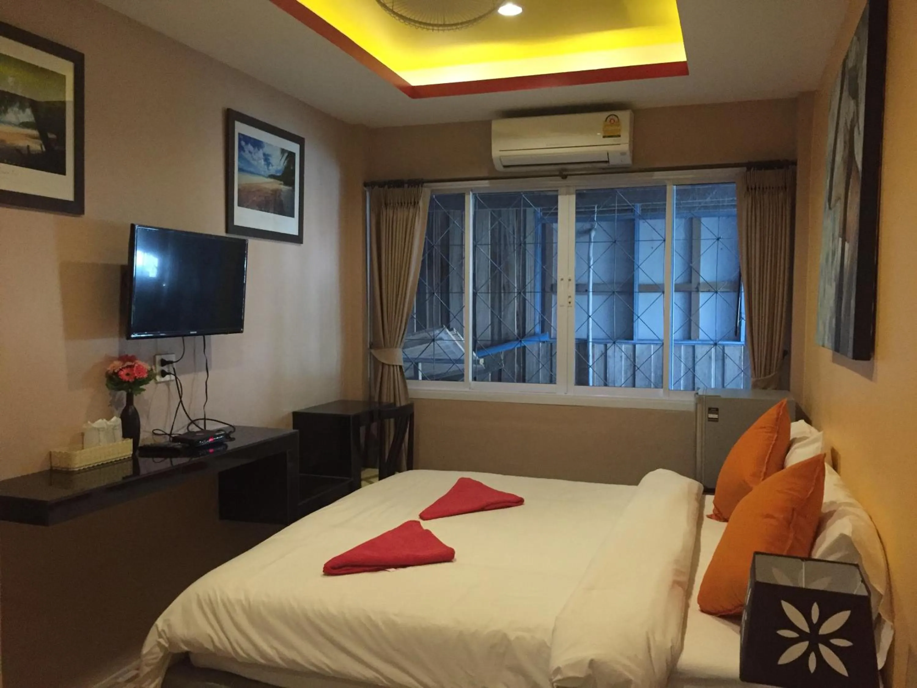 TV and multimedia, Bed in Bro&Sis Place