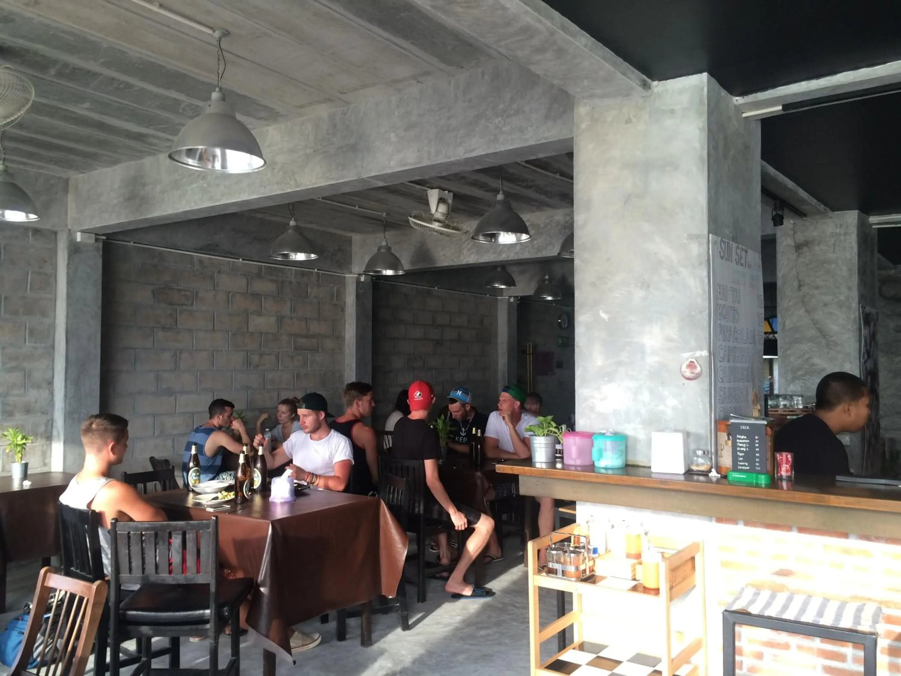 Restaurant/places to eat in Bro&Sis Place