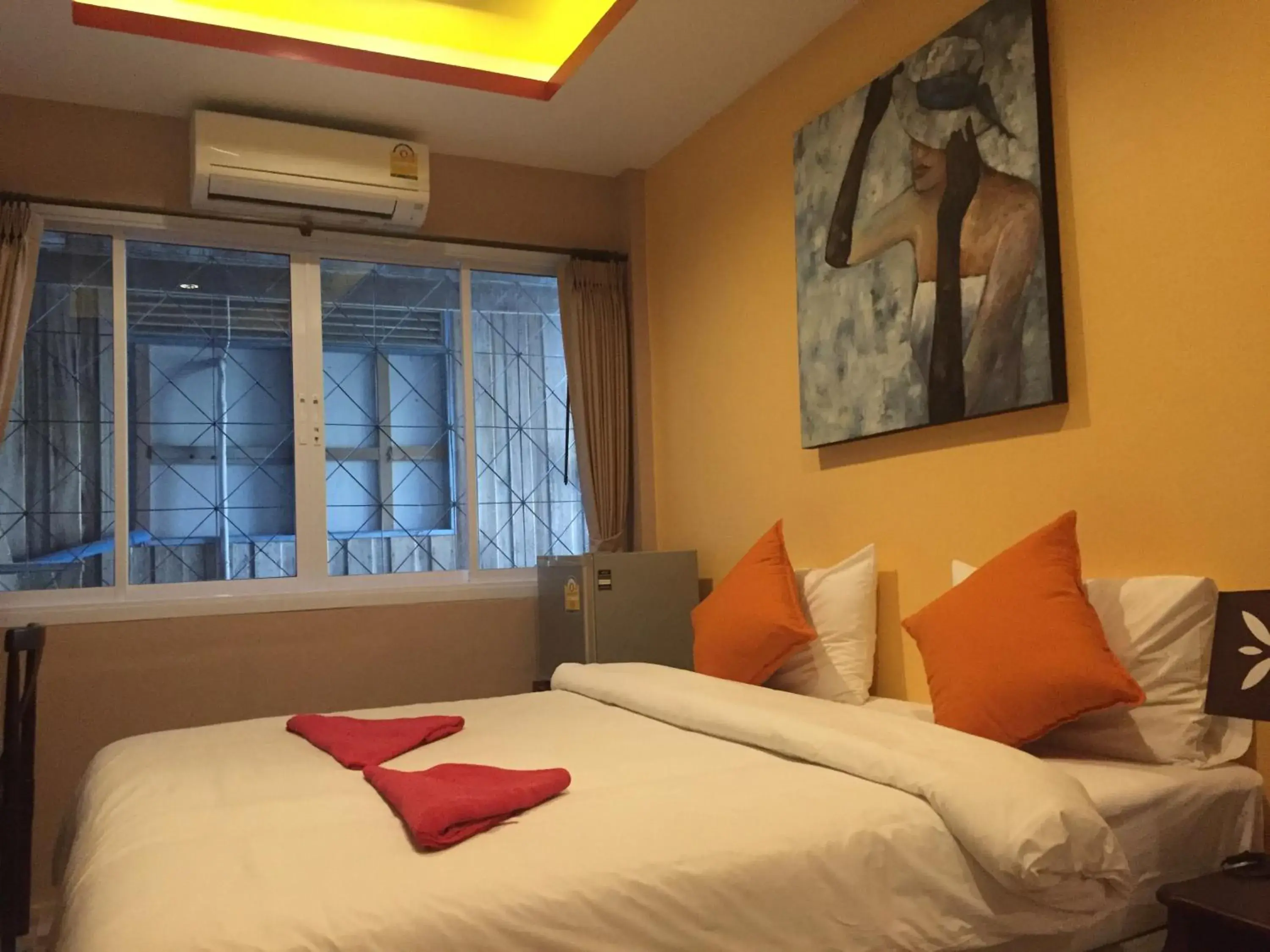 Budget Double Room in Bro&Sis Place Budget Double Room in Bro&Sis Place