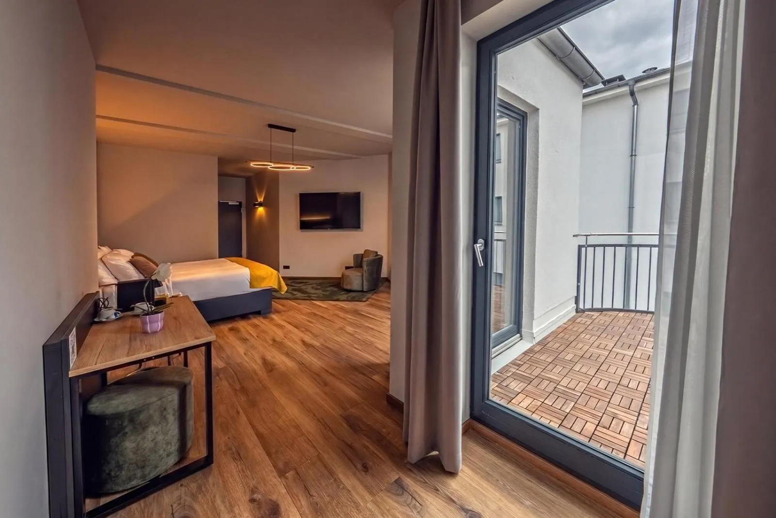 Suite in Residency NO7