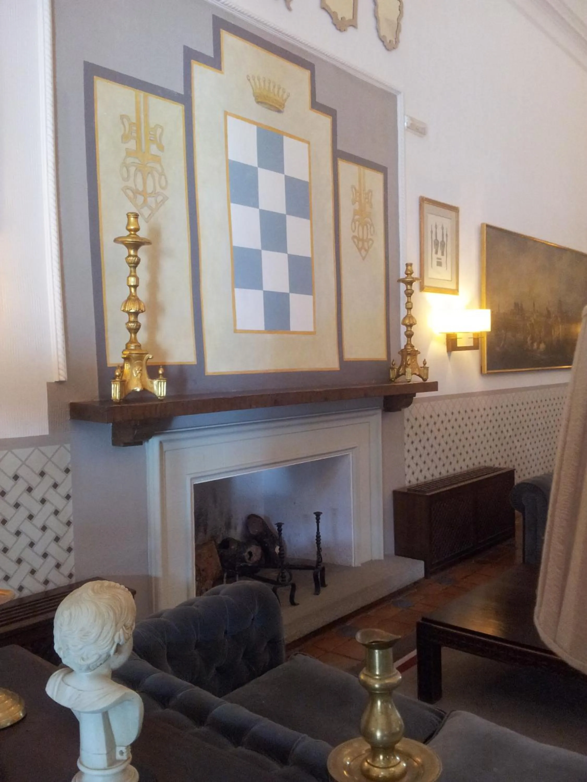 Communal lounge/ TV room in Parador de Oropesa