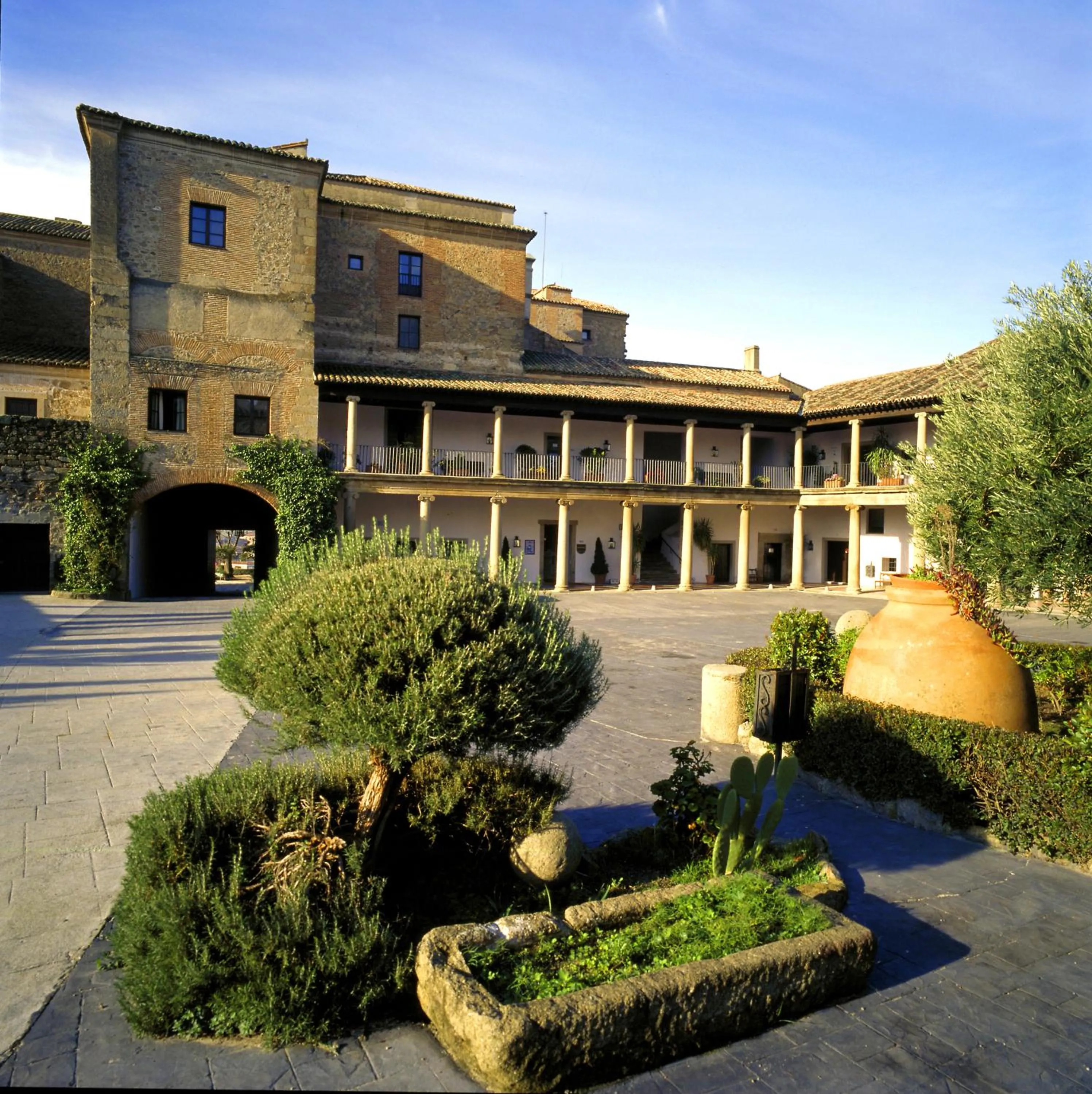 Property building in Parador de Oropesa