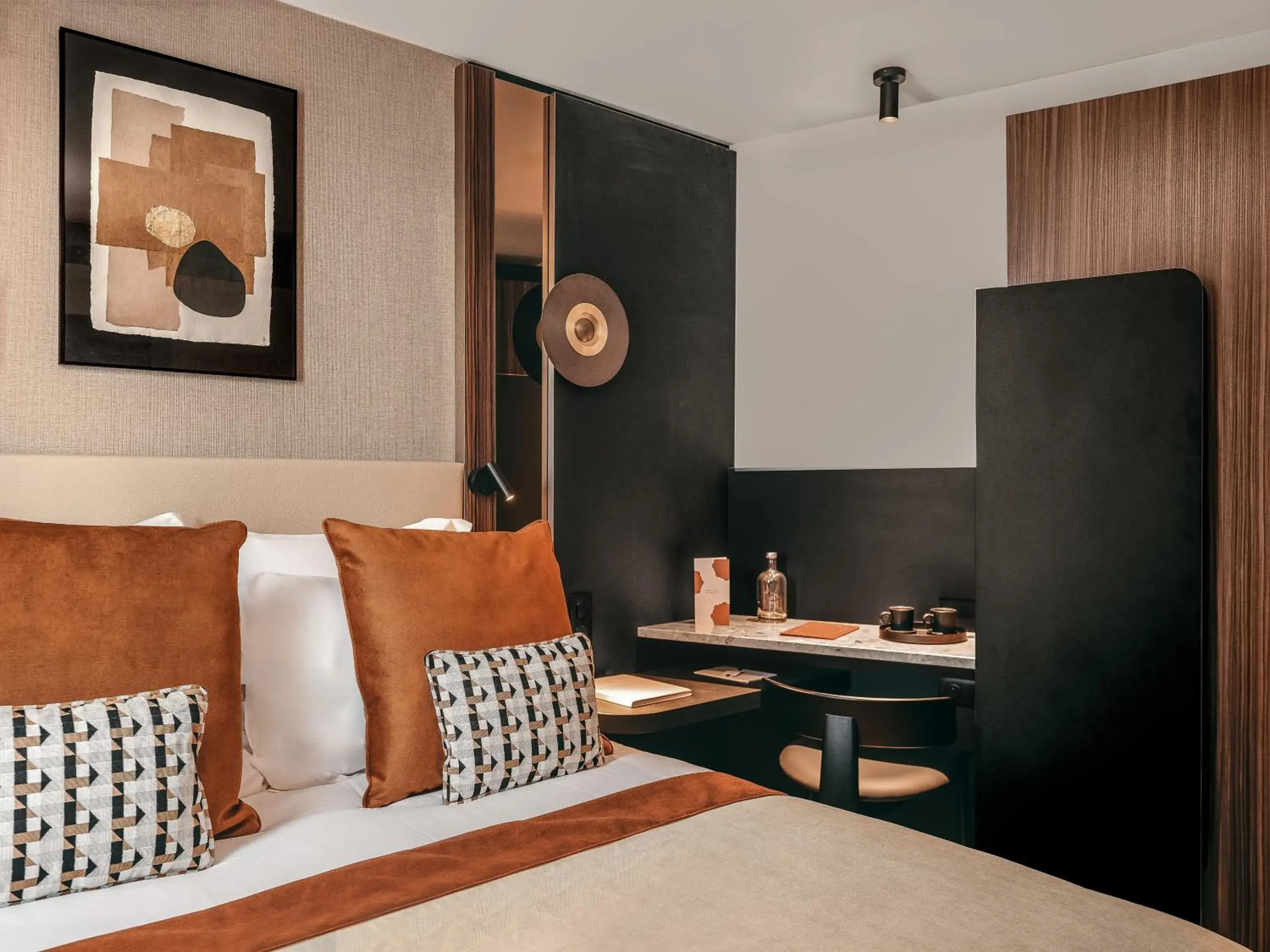 Bed in Hôtel Barnett Paris Bed in Hôtel Barnett Paris