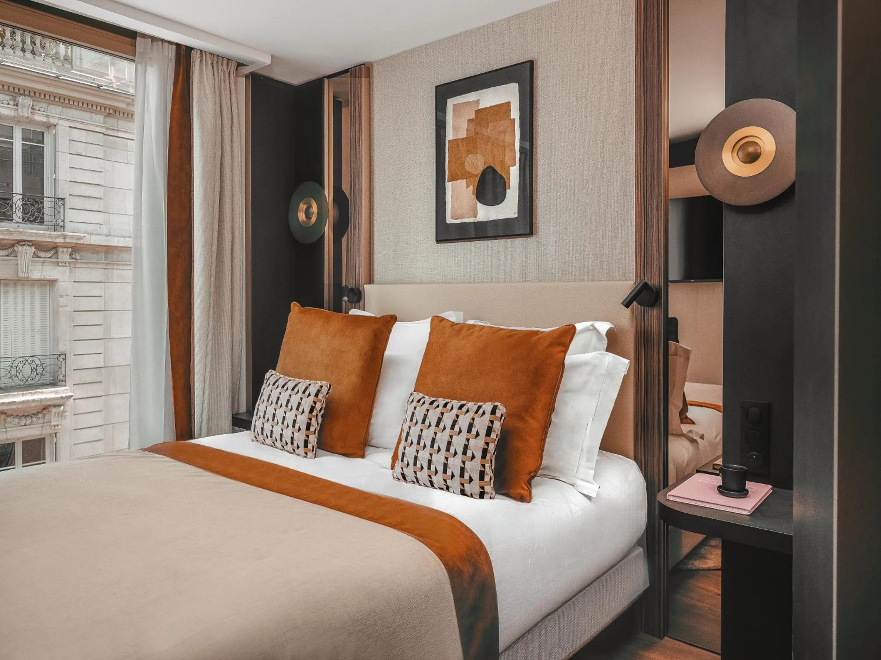 Bed in Hôtel Barnett Paris