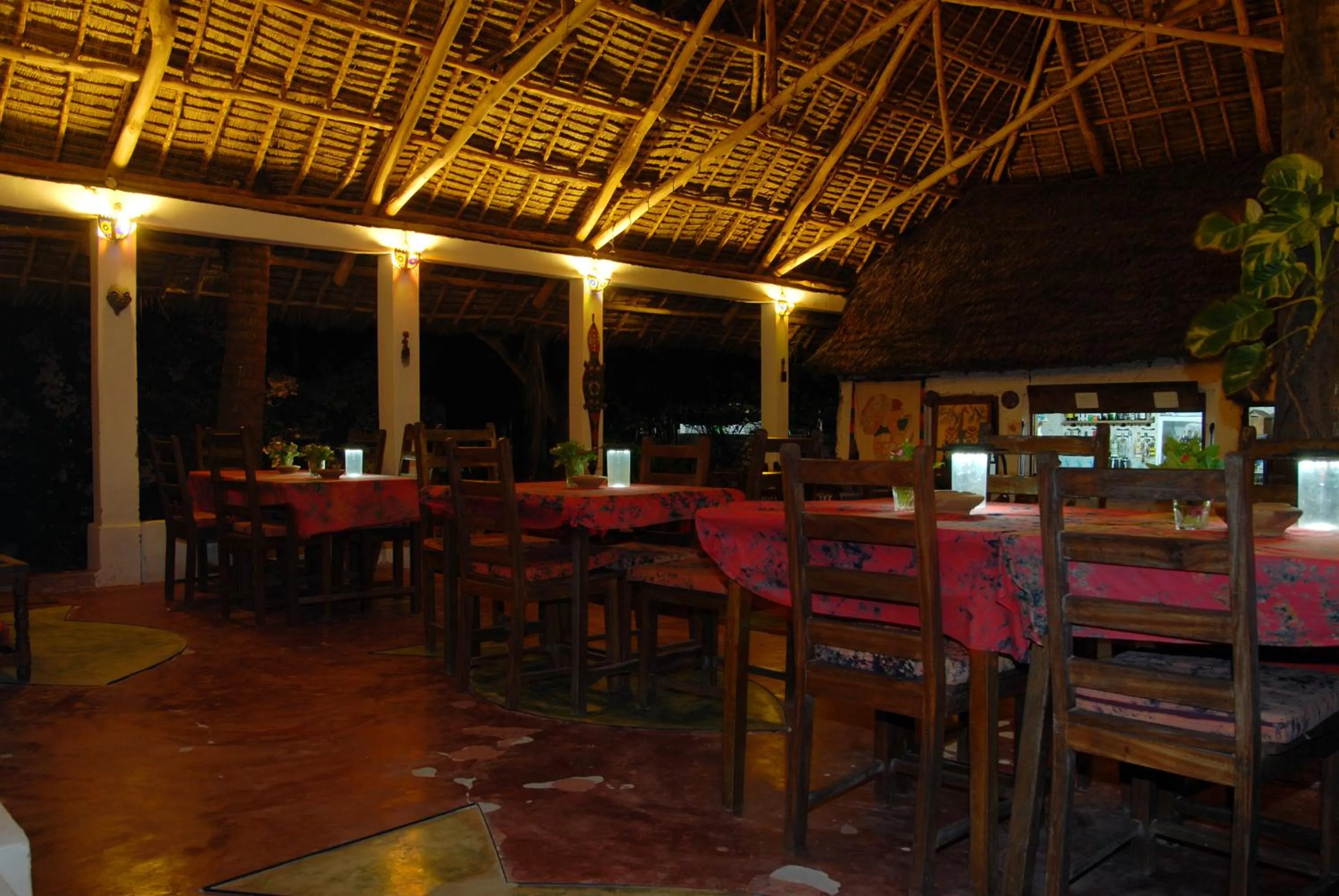 Restaurant/places to eat in Paradise Beach Bungalows