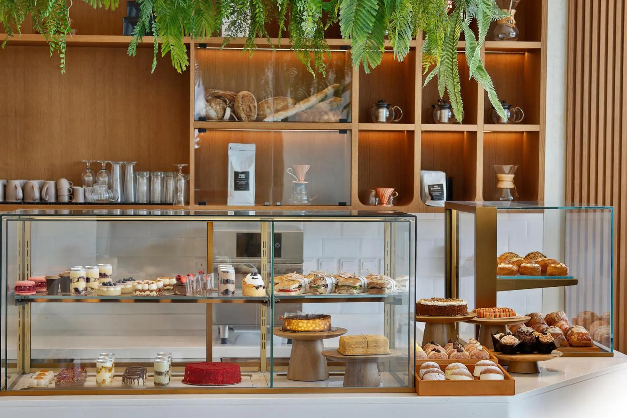 Restaurant/places to eat in Ciel Dubai Marina, Vignette Collection by IHG