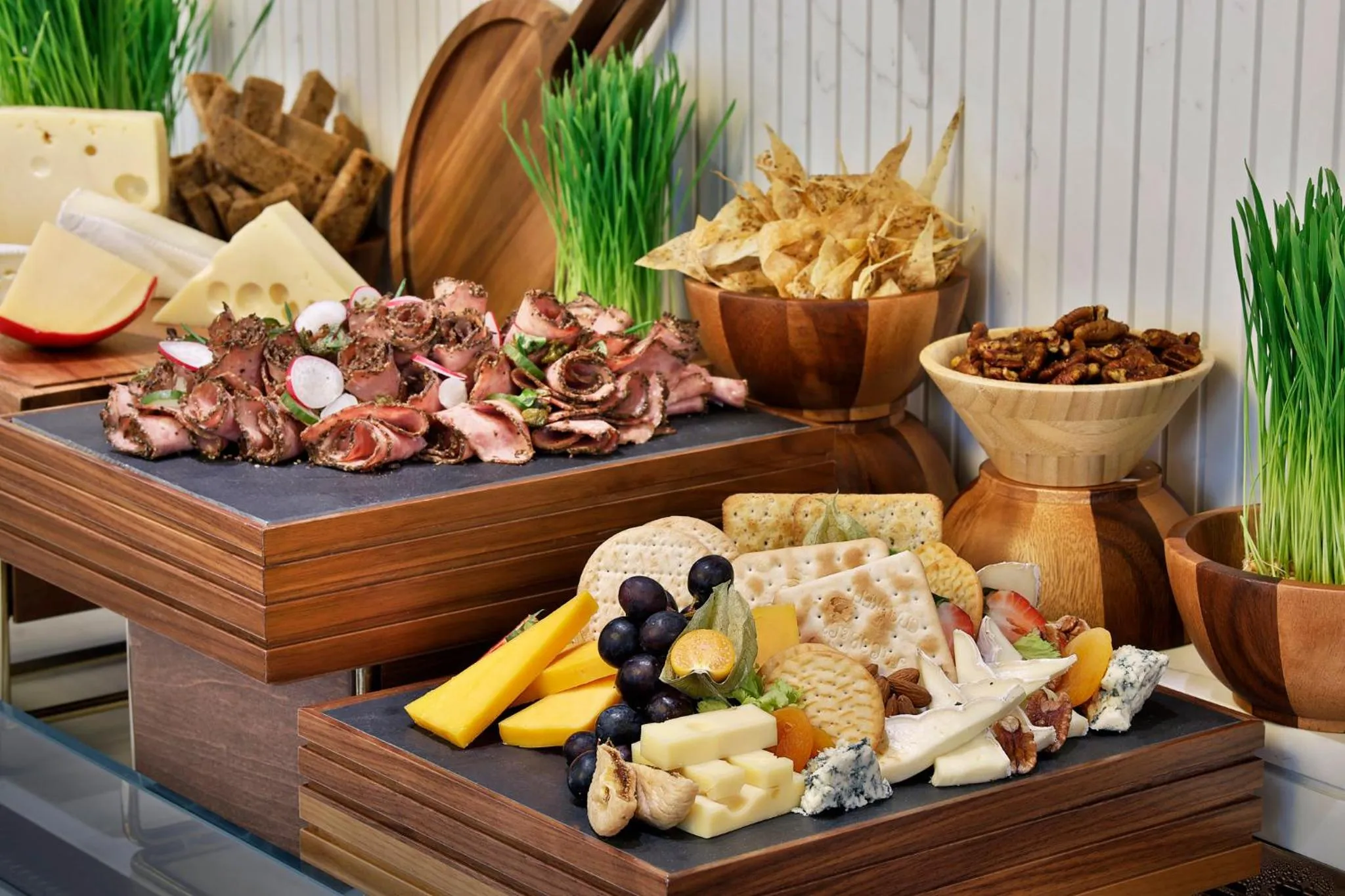 Restaurant/places to eat in Ciel Dubai Marina, Vignette Collection by IHG