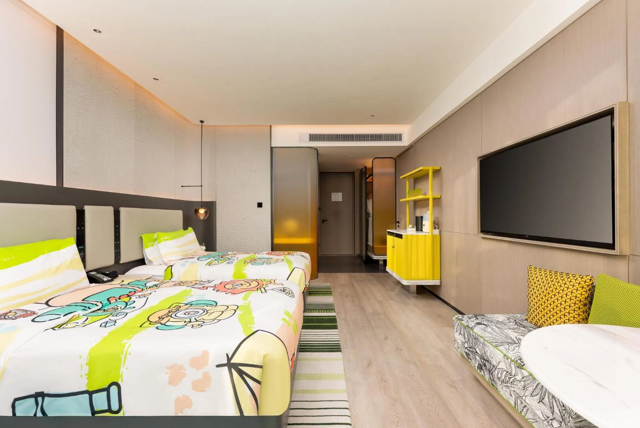 Photo of the whole room, Bed in Holiday Inn Fuzhou Exhibition Center