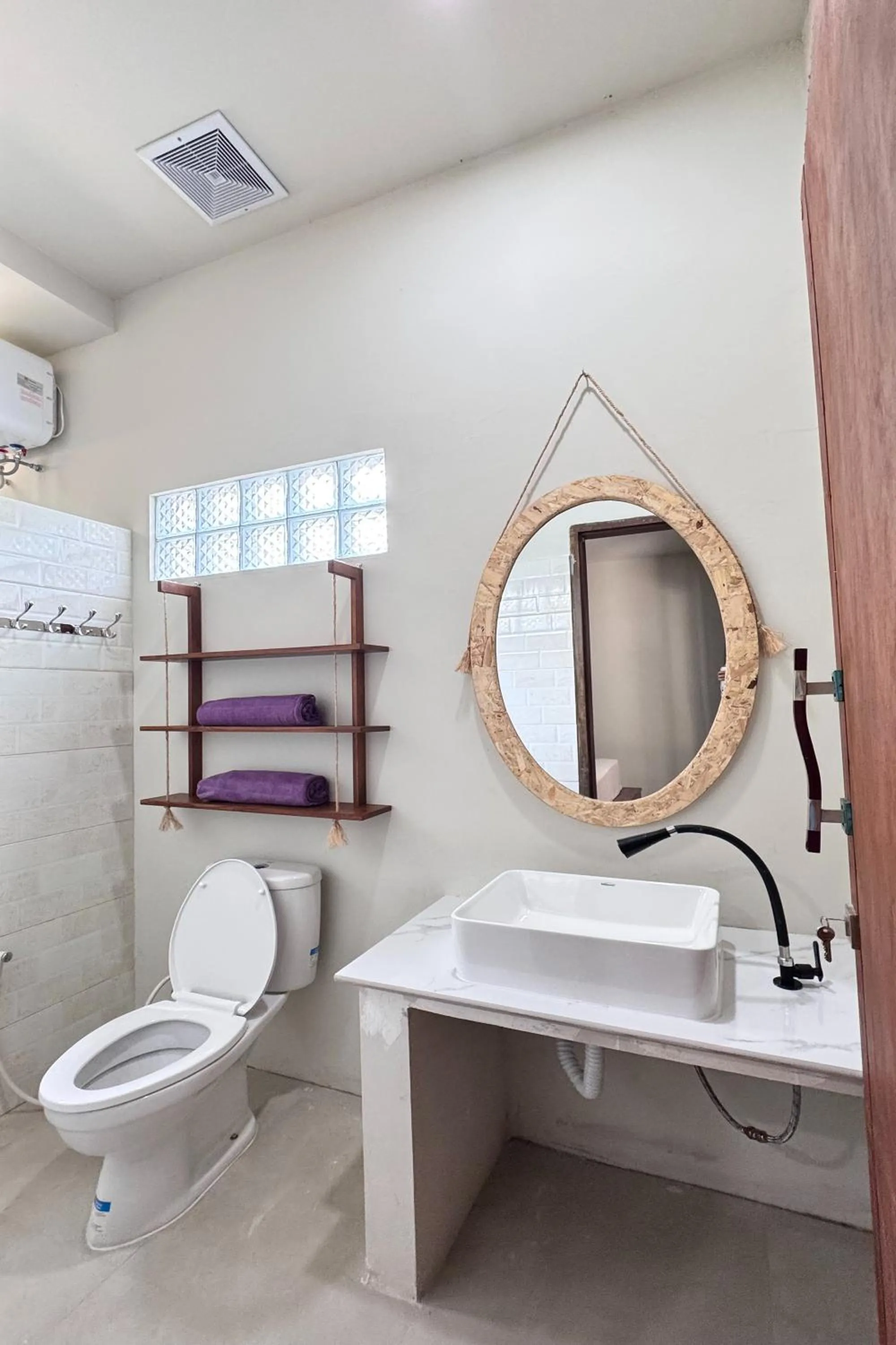 Bathroom in Senggigi Cottages Lombok